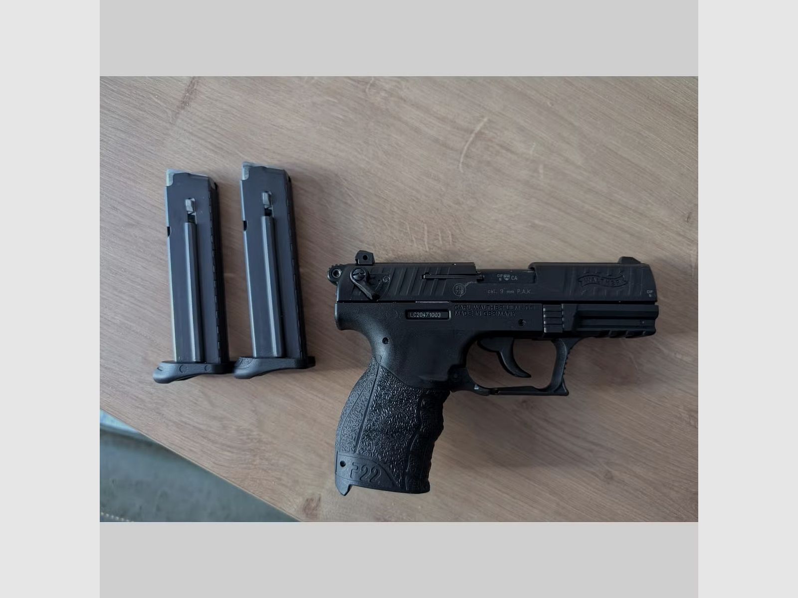 Walther P22 Q Schreckschuss PAK inkl. Ersatzmagazin / black/ Top Zustand