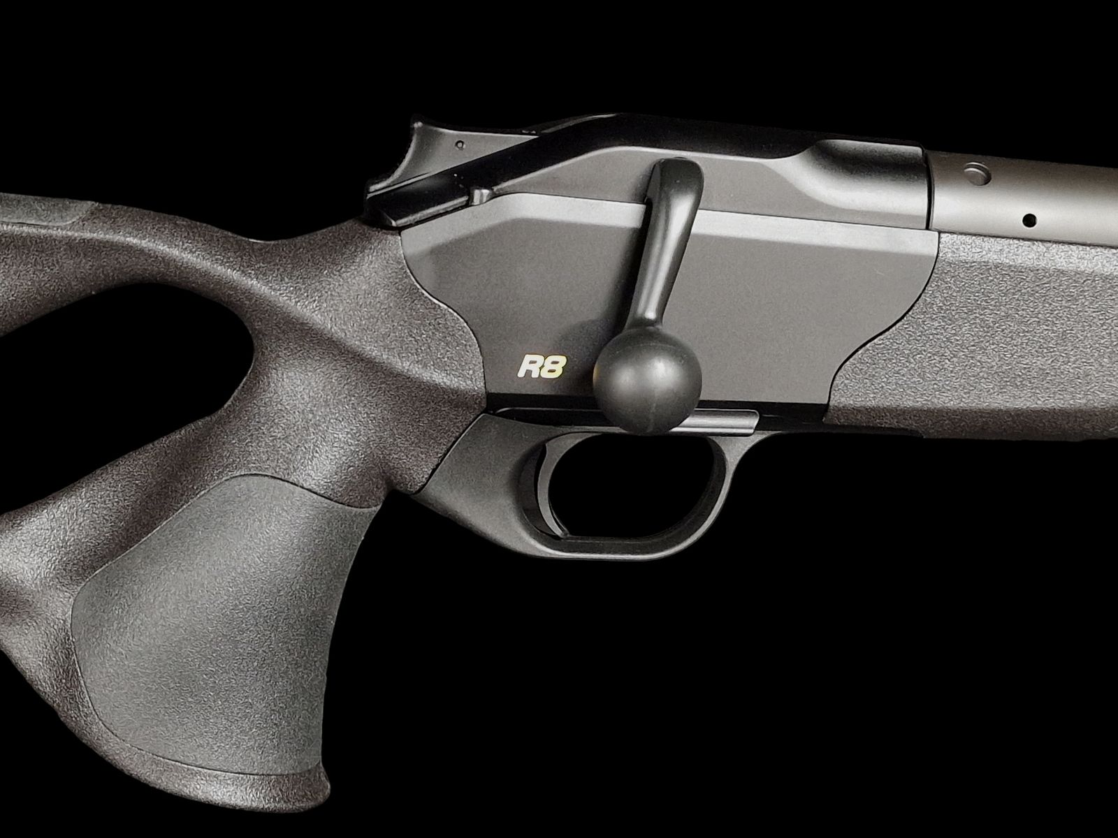Blaser R8 Ultimate Kal. 30-06 Spring.  52cm LL und M15x1 sofort verfügbar bei taunus-waffen.de