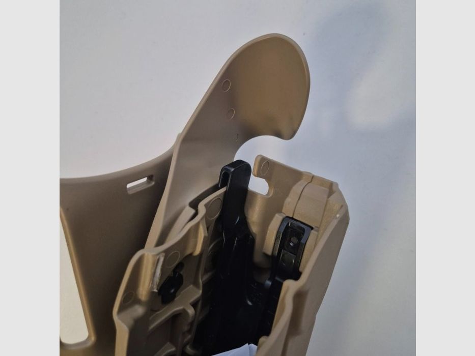 Safariland 7TS holster voor SIG SAUER P226, FDE, TLR1, STREAMLIGHT X300, afbeelding 5 van 6