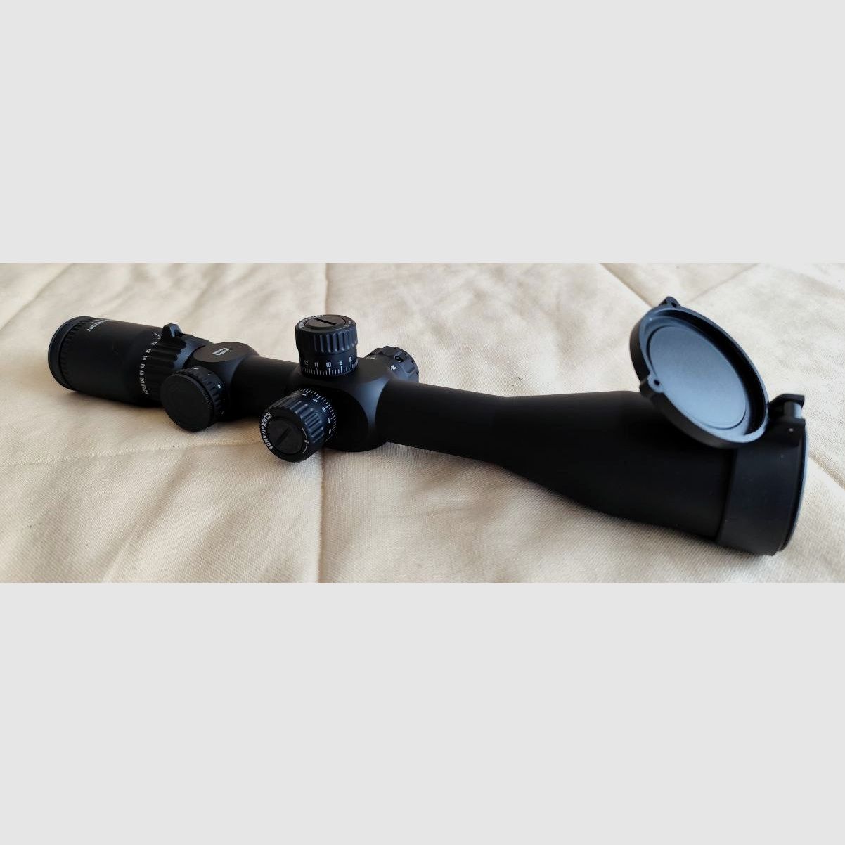 Zielfernrohr Discovery Optics HT-GEN II 6-24x44SFIR inkl. Montagen