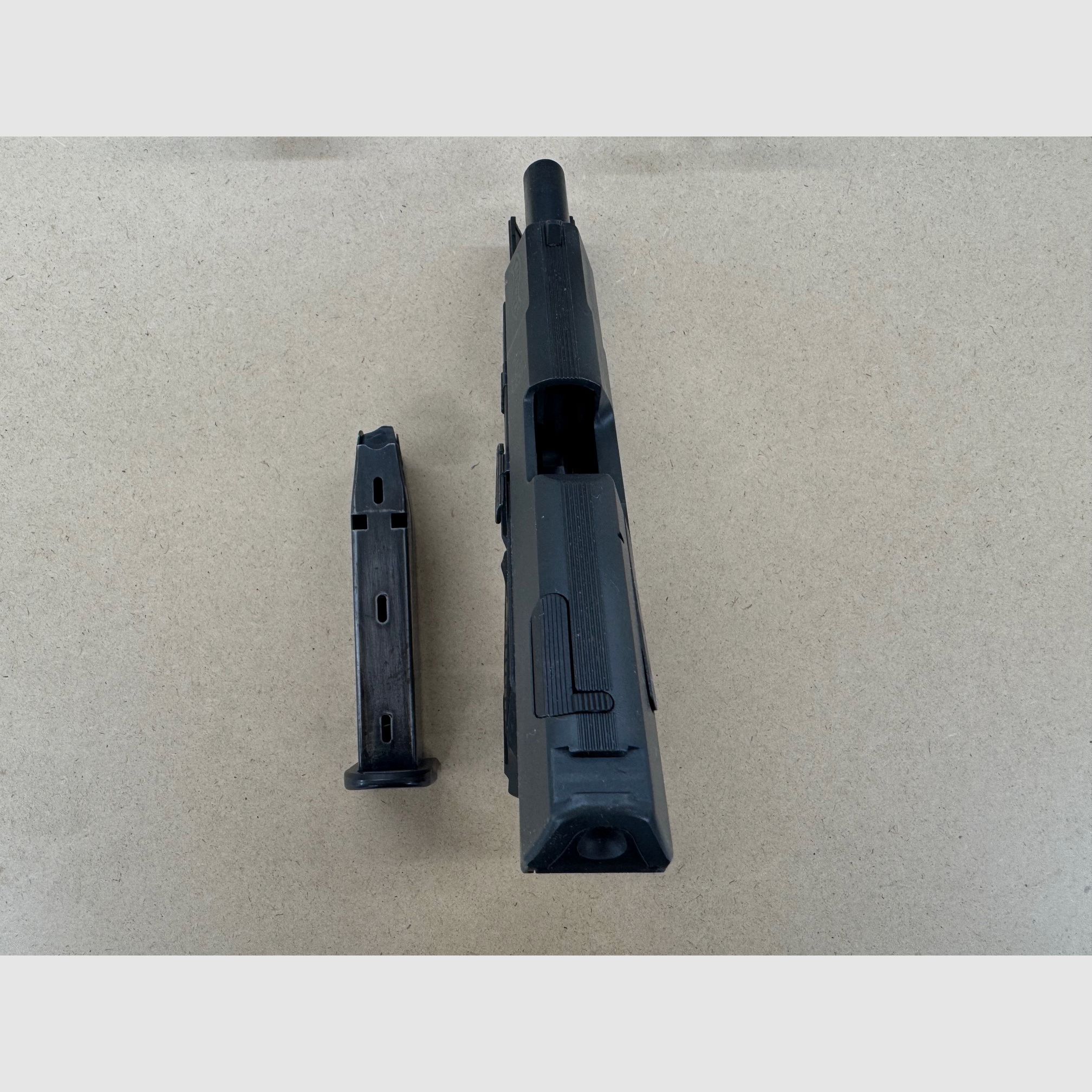 Walther P99 Schreckschuss 9mm P.A.K. – Frühserie PTB-762 mit originalem Entspanndrücker