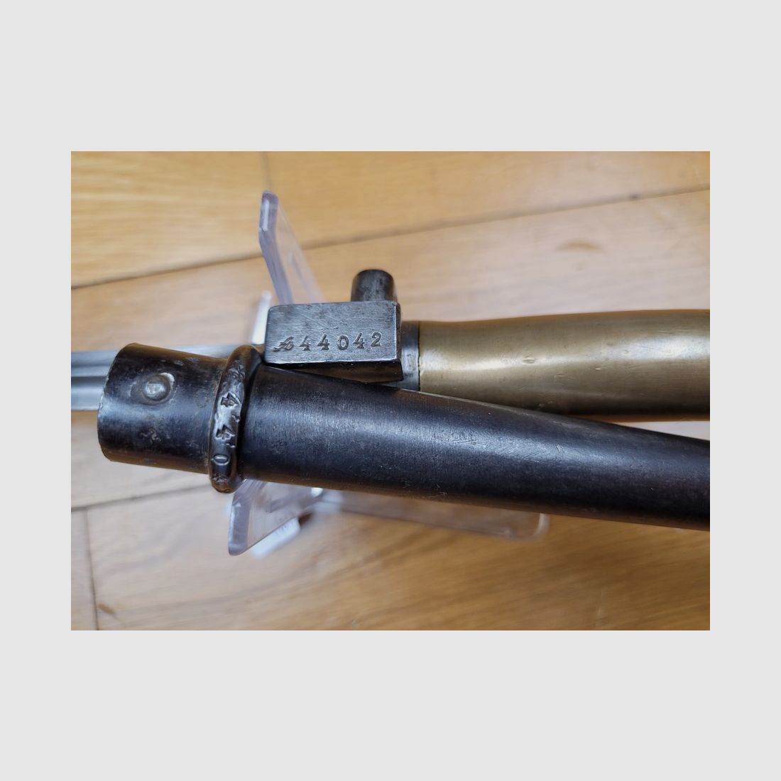 Schöne Bajonett LEBEL 1886/93/15 – Griff aus Messing – Waffe und Futteral in TBE und mit derselben Nummer, Bild 9 von 12