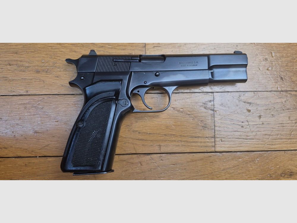Very nice GP35 pistol – A reference in itself – Caliber 9×19 Para – FN Herstal – 100% bluing – Impeccable mechanics – Very nice barrel – Two magazines – Weapon in almost new condition – TBE+++, image 2 of 22
