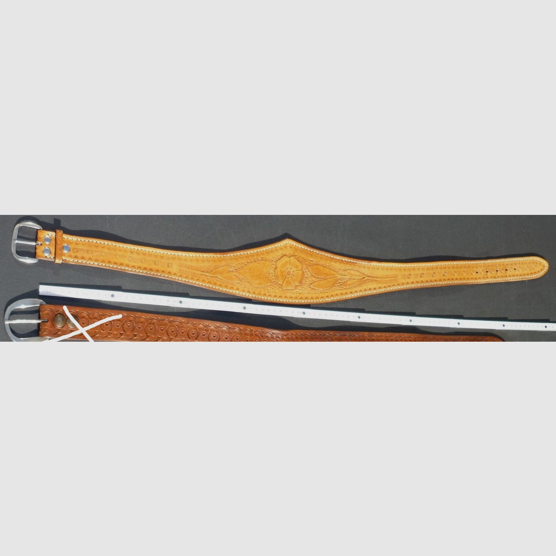 HKDesign Funda Art. Nr.010 diversos cinturones - precios en las fotos, el precio ingresado es solo un marcador de posición