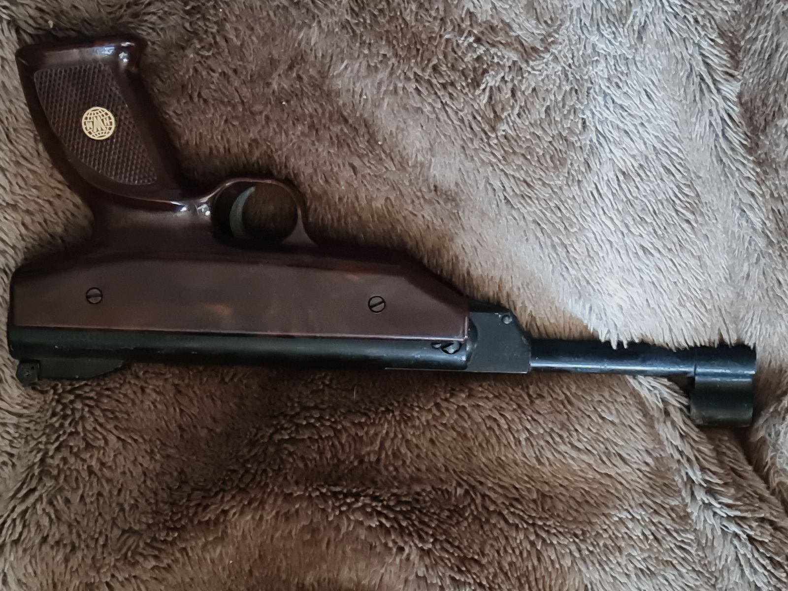 HWM Luftpistole HW70 