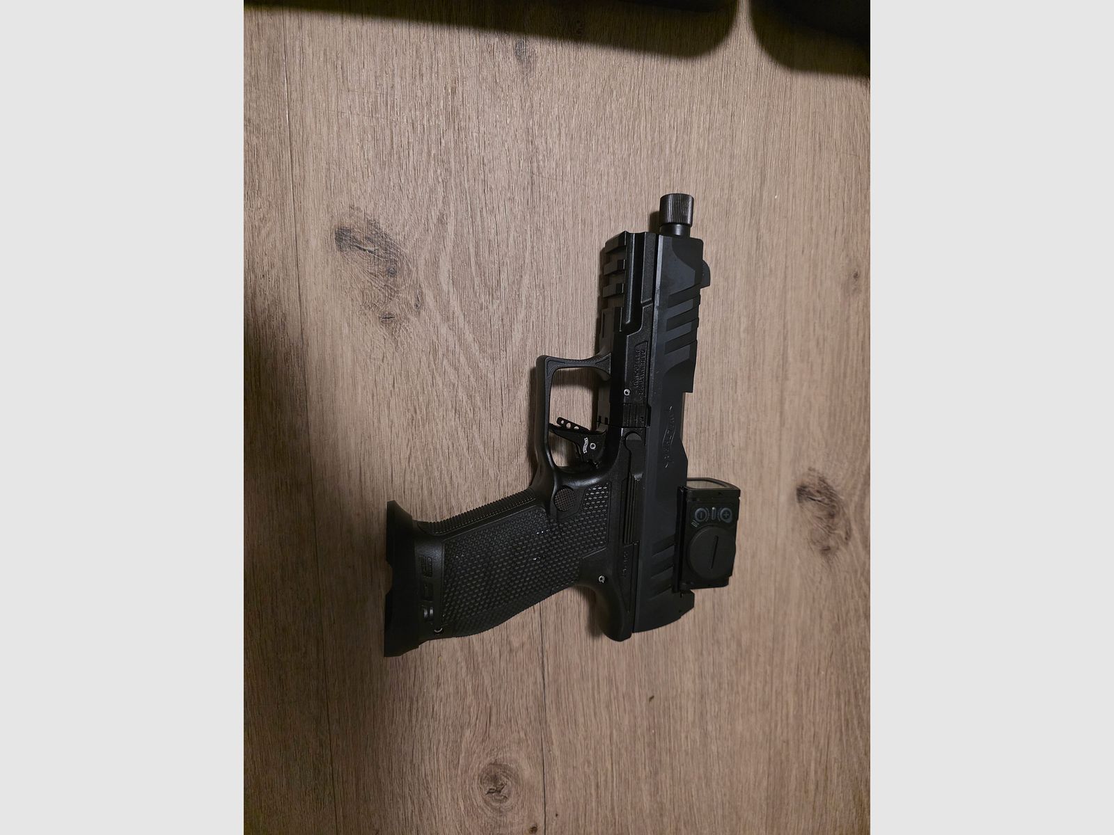 Pistol PDP Compact V2 PRO SD Tritium rear sight and front sight with illuminated dot sight Acro C-2