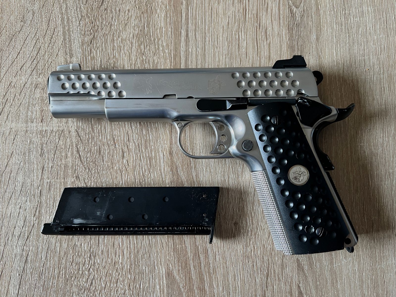 Airsoft WE-TECH 1911 Night Hawk Airsoft 6mm BB