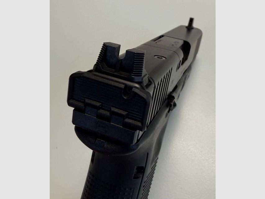 Glock 17 Gen.5 MOS 9 x19, TOP equipped - LIKE NEW