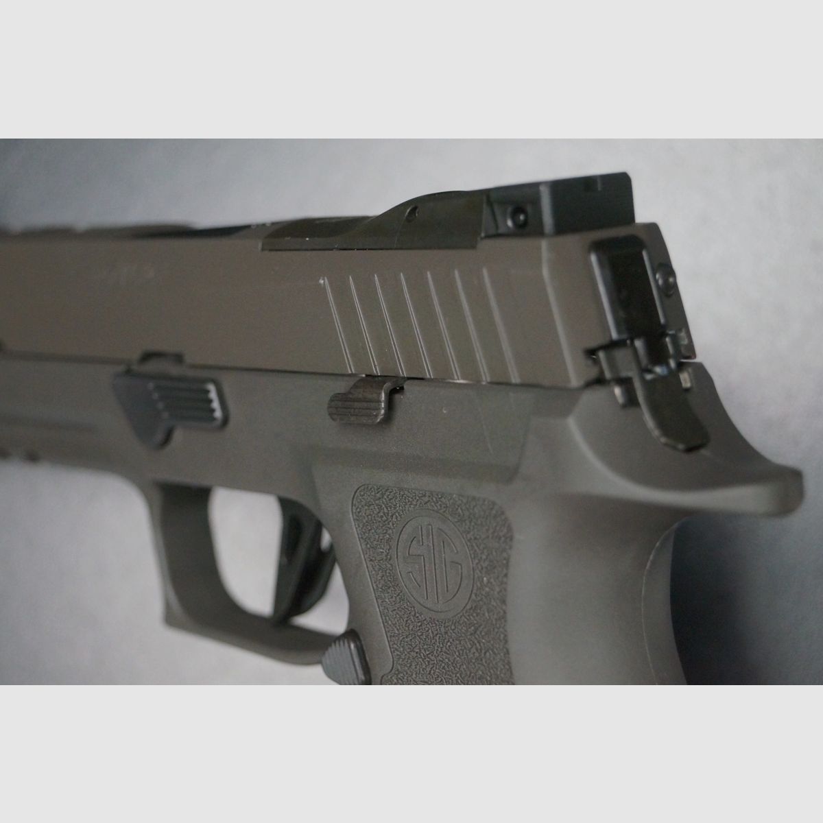 Sig Sauer P320 X-Five Legion, Bild 7 von 10