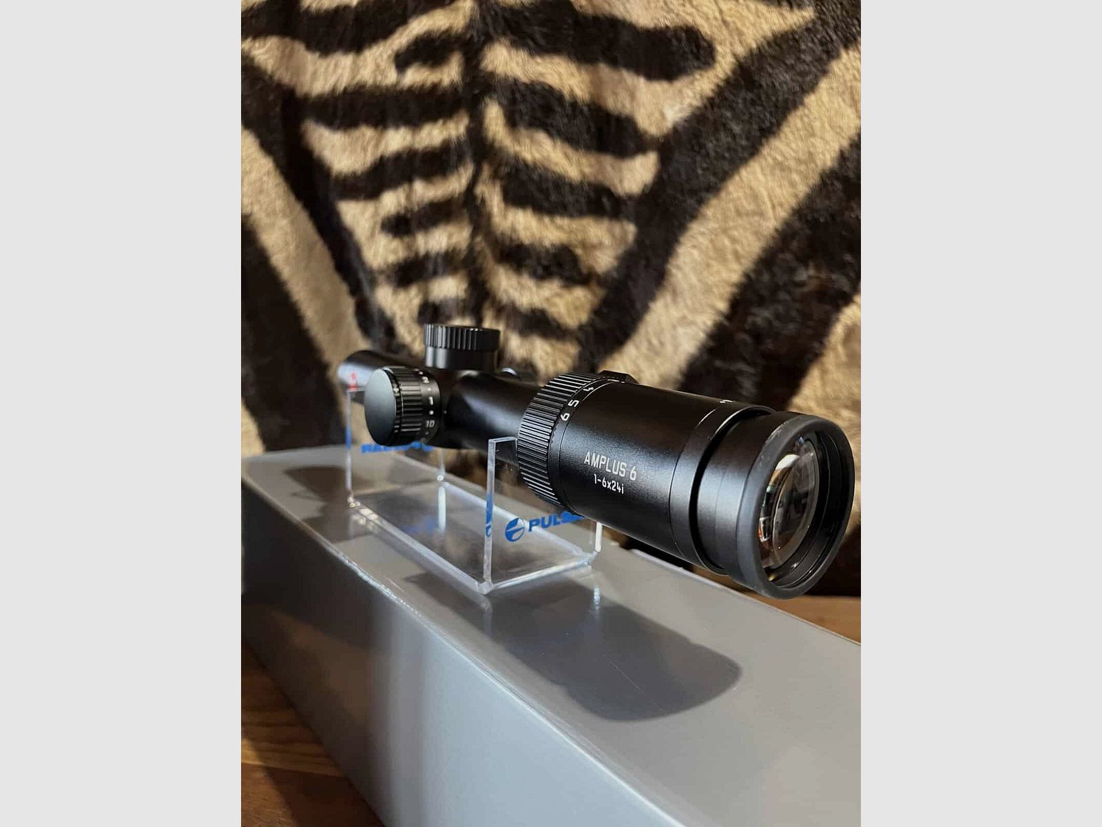 Lunetta Leica Amplus 6 1-6x24i reticolo L-4a, immagine 3 di 7