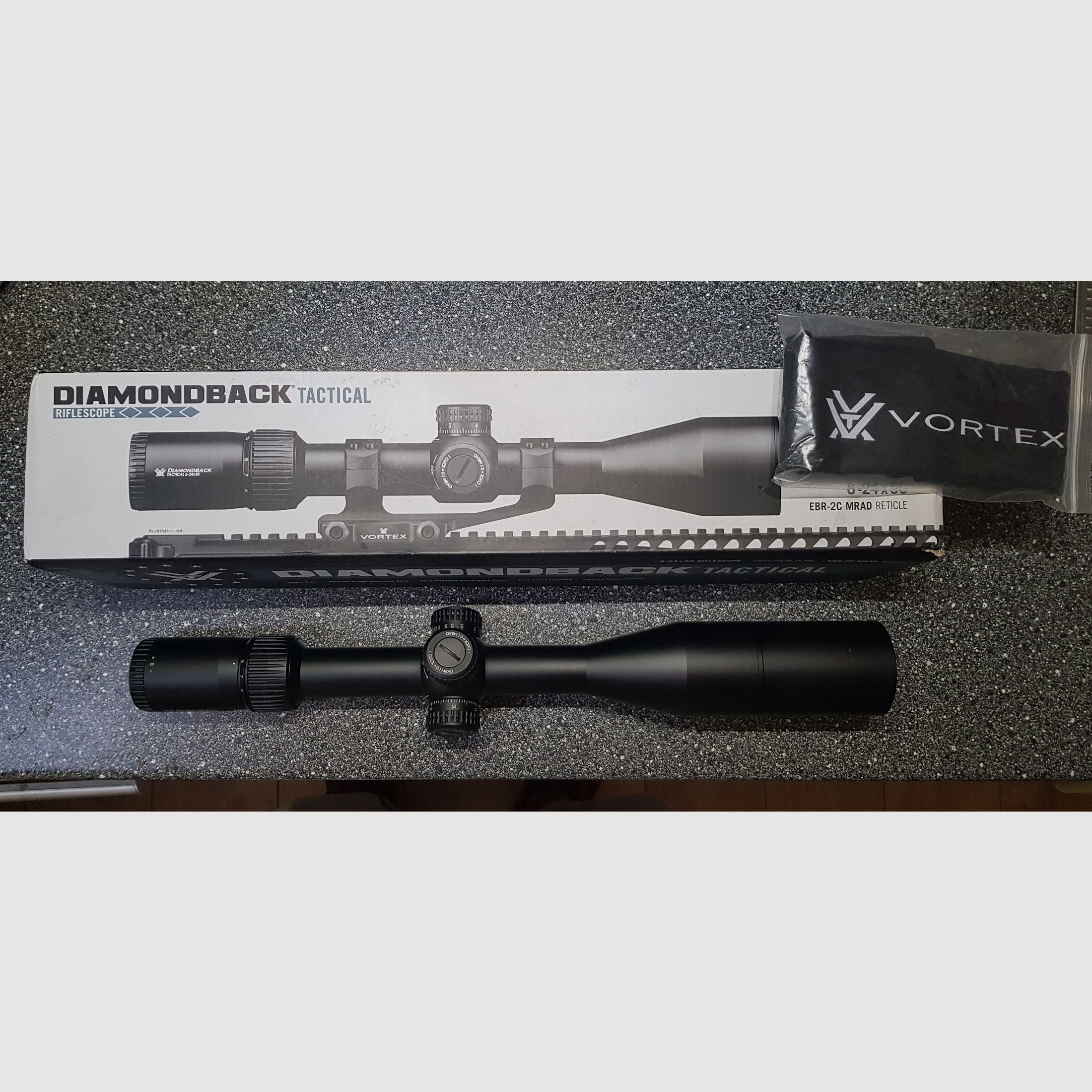 Vortex Diamondback Tactical 6–24×50 FFP EBR-2C MRAD (DBK-10029) inkl. Originalkarton & Zubehör