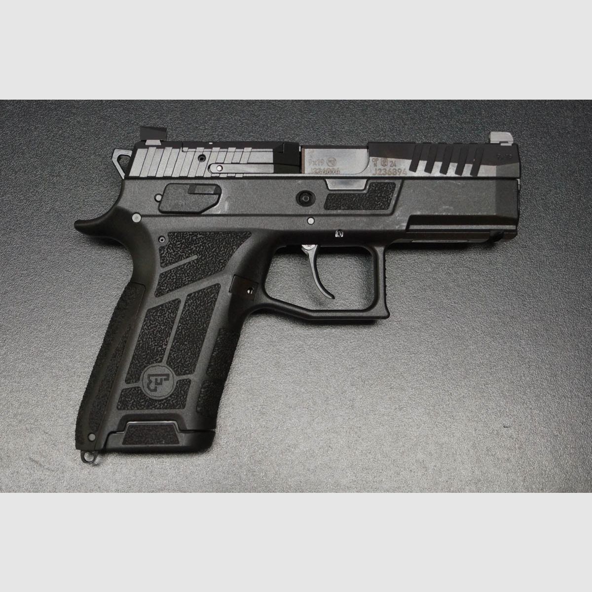 CZ P-09 C Nocturne, Bild 1 von 8