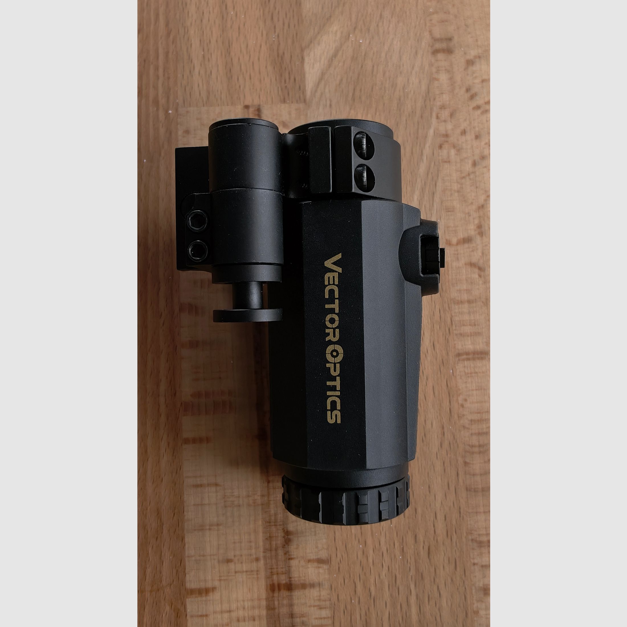 Red Dot und Vergrößerungsglas von Vector Optics