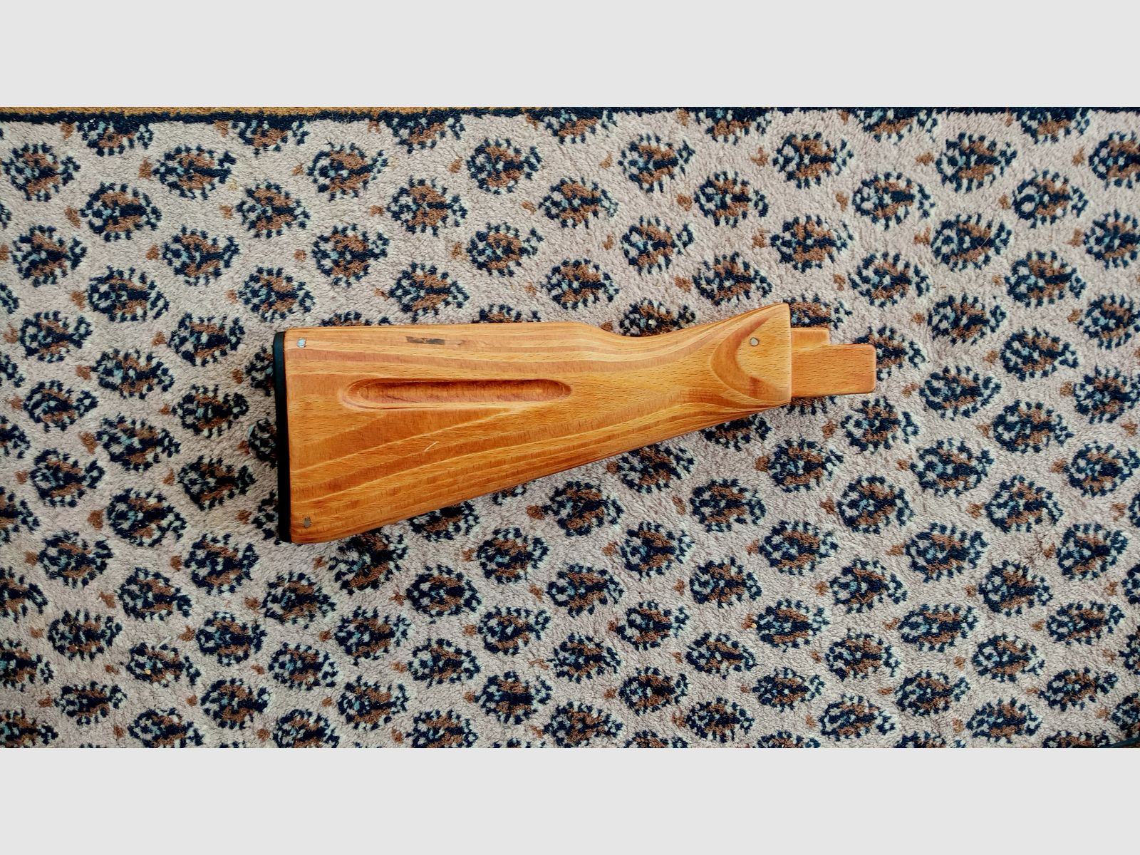 Unmontierter AK74 Festschaft von WBP Holz-Laminat inkl. Schrauben  // AK Schaft Holz