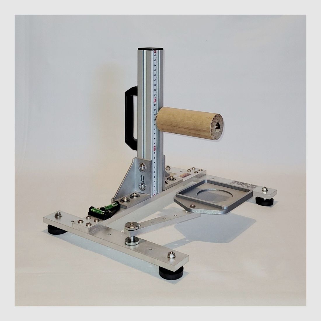 KGF Auflagestativ - Auflageständer Alu H-300-Ultimate mit Buchenholz-Auflage, Waage, Griff, Maßband + Munitionshalter