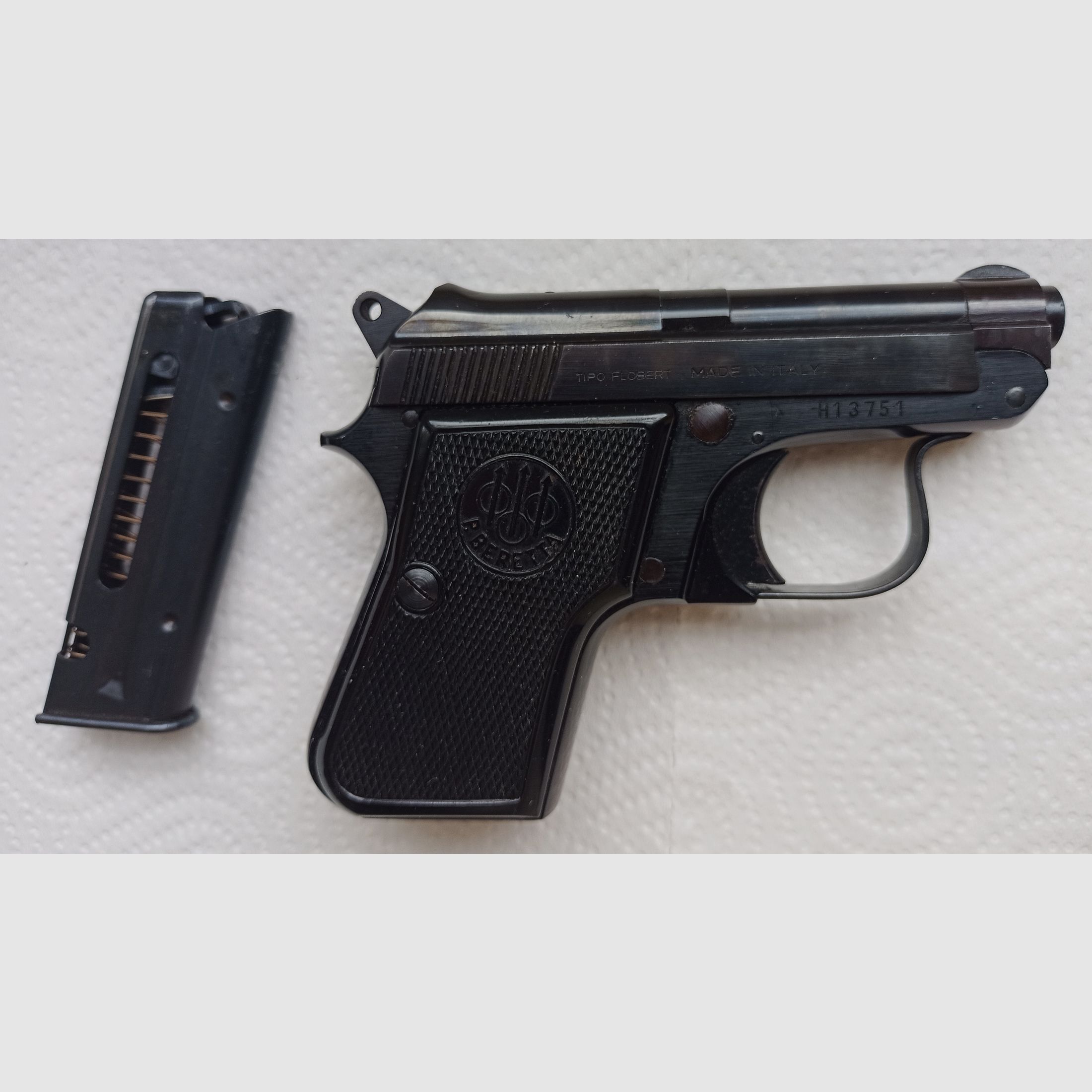 Pistolet półautomatyczny Beretta 950 .22Short