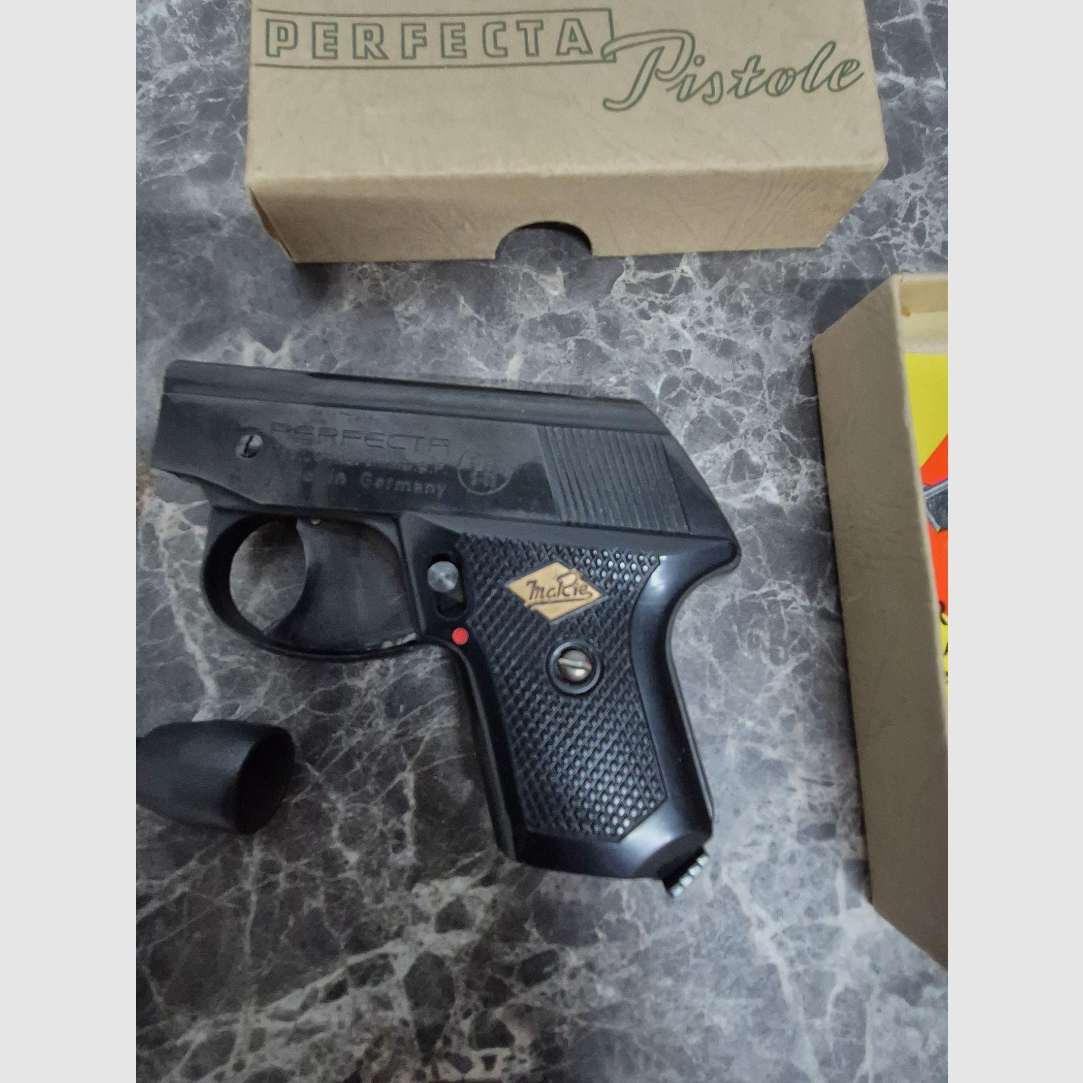 Pistolet d'alarme / gaz / signal Perfecta, 6 mm