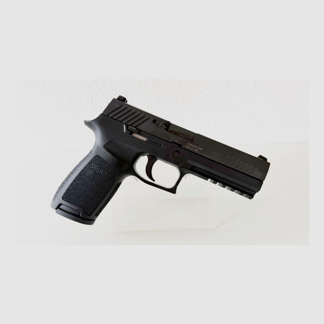 SIG Sauer P320 Fullsize mit Holster und 3 Magazinen 9mmLuger