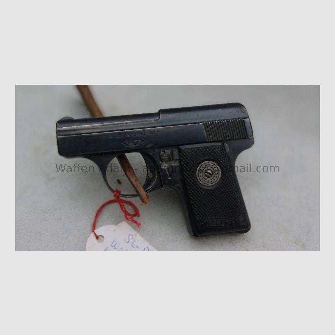 Pistolet de poche Walther modèle 9