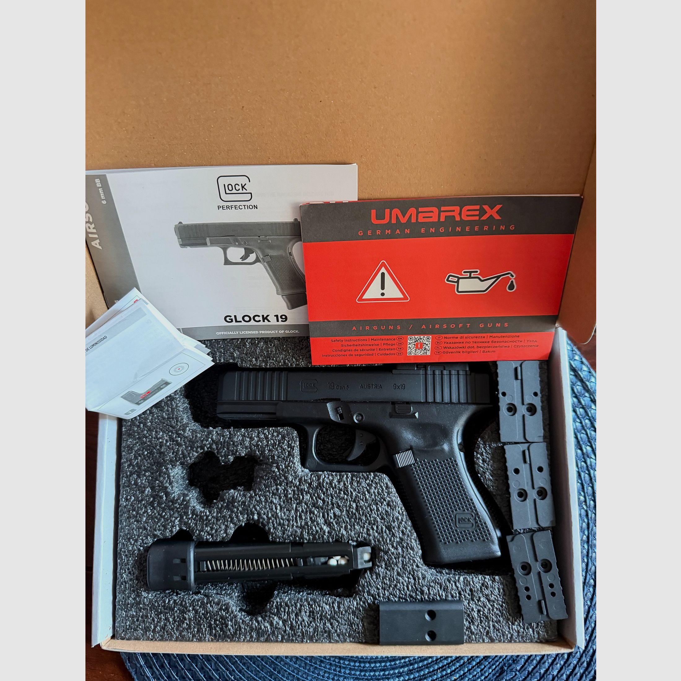 Umarex GLOCK 19 Gen5 MOS GBB 6 mm BB Airsoft avec viseur RDS8, image 1 sur 6