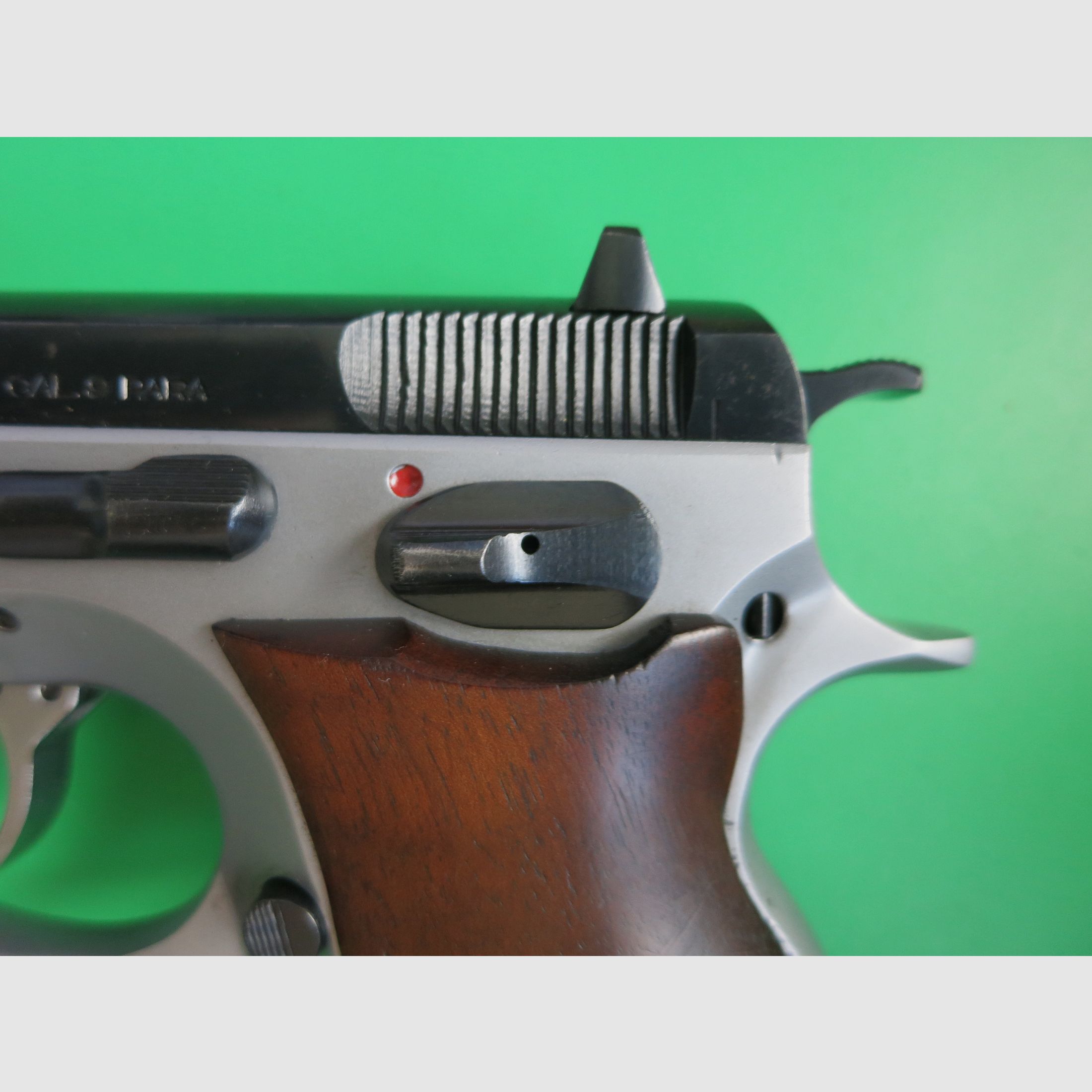 Brünner CZ75 DUO TONE o ČZ 75 (Česká zbrojovka), semiautomatica. Pistola auto caricatore calibro 9 × 19 mm       #28
