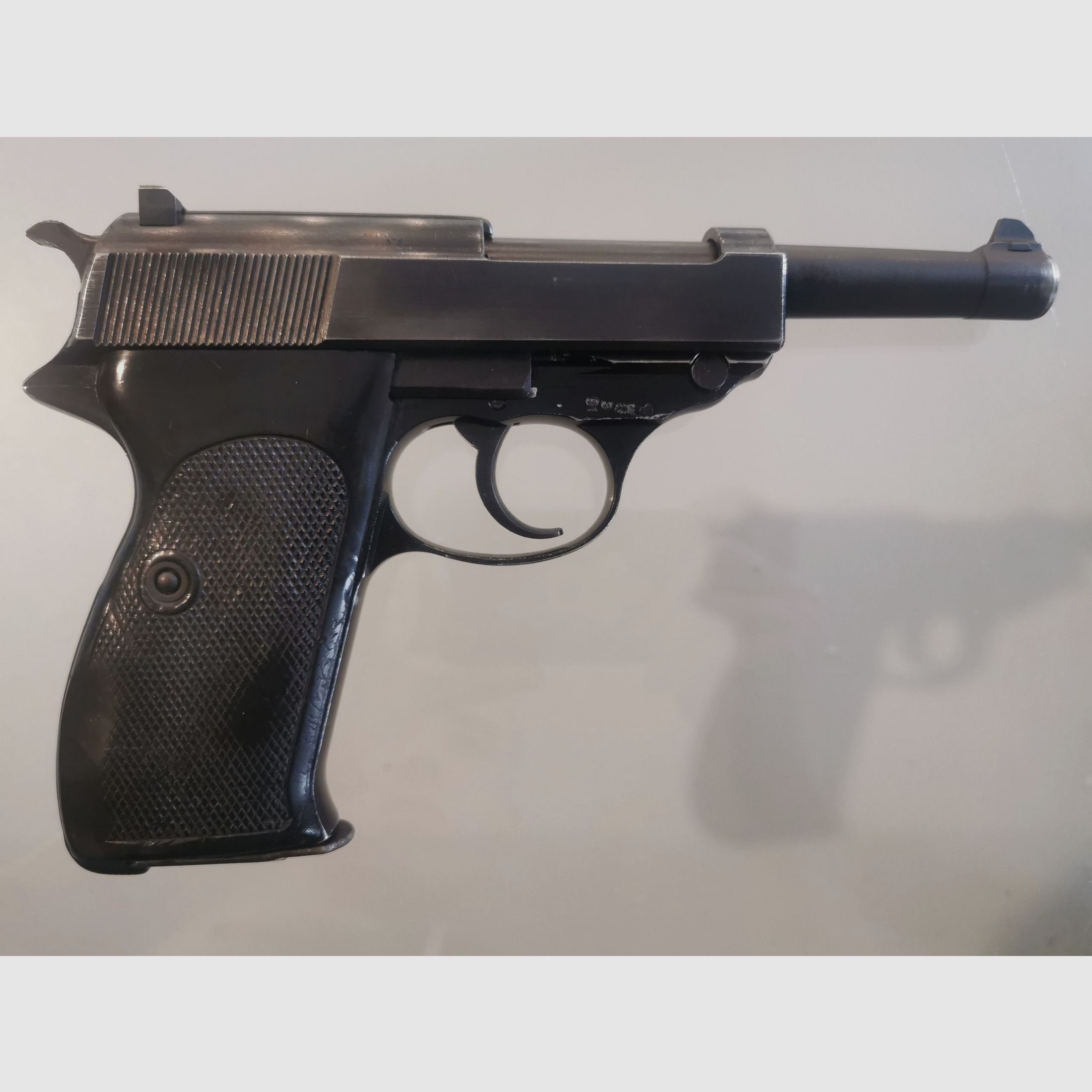 Pistolet samopowtarzalny Manhurin P1, zdjęcie 2 z 2