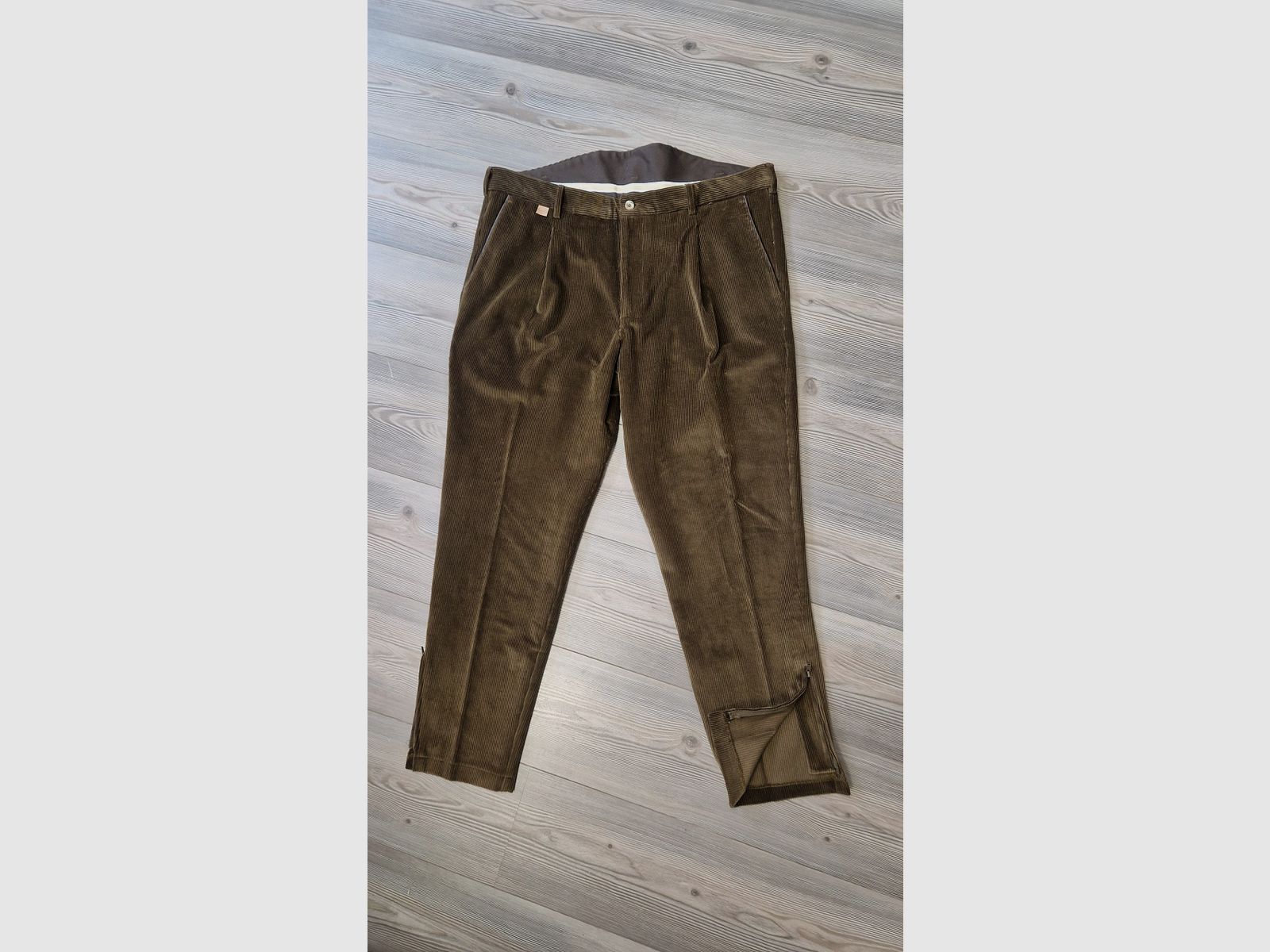 Fuseau – LE CHAMEAU – Velours Colori Bronze – Größe 52, Bild 1 von 4