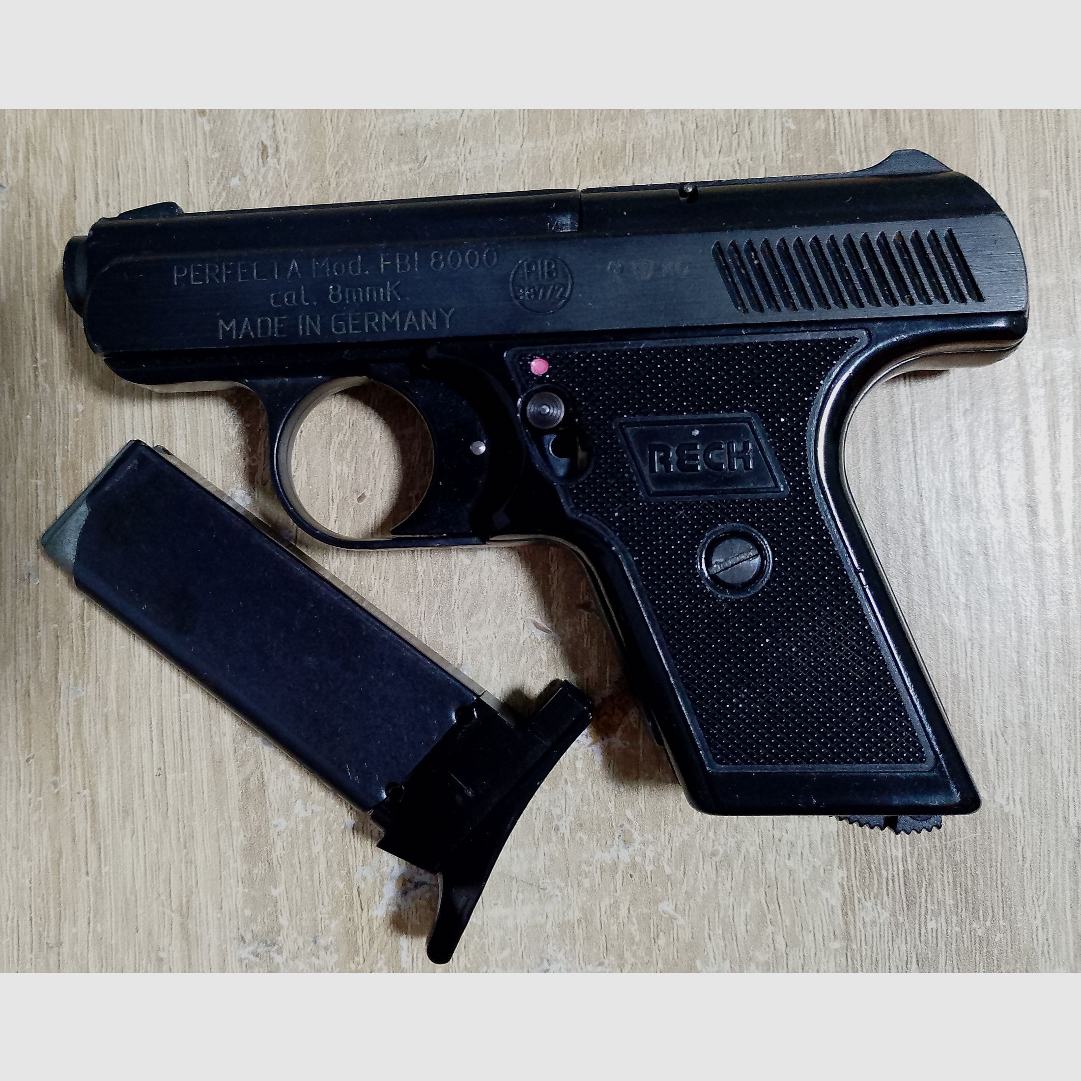Reck FBI 8000 Kal. 8 mm Knall im PTB 387/2