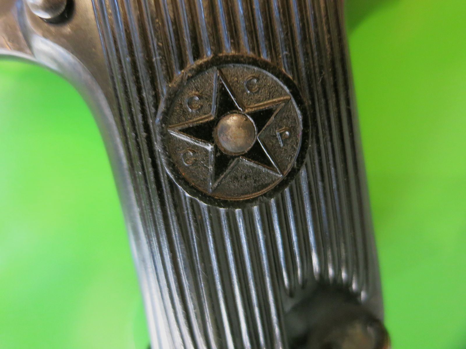 Tokarev TT33 mit Reducta-Lauf Kal. 4 mm M20 zum Übungsschießen     #85-