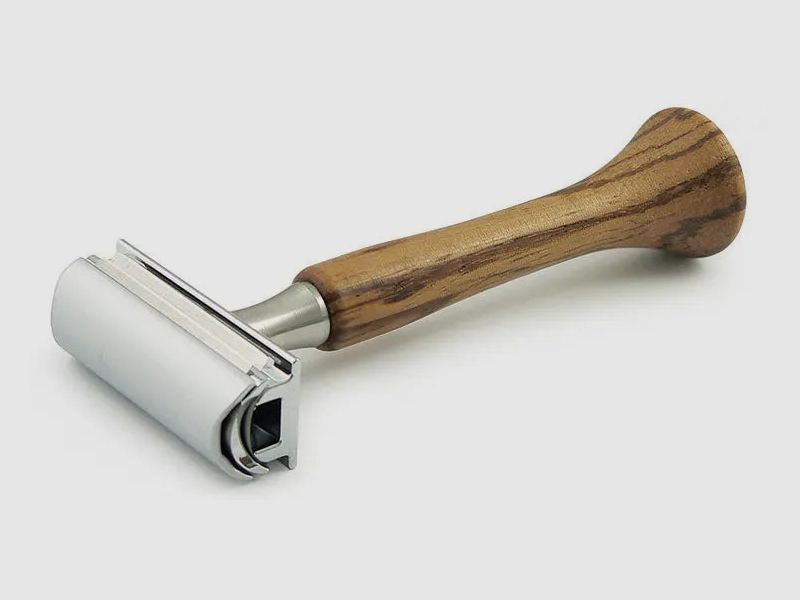 Maquinilla de afeitar PUMA 4Shave con mango de madera de zebrano