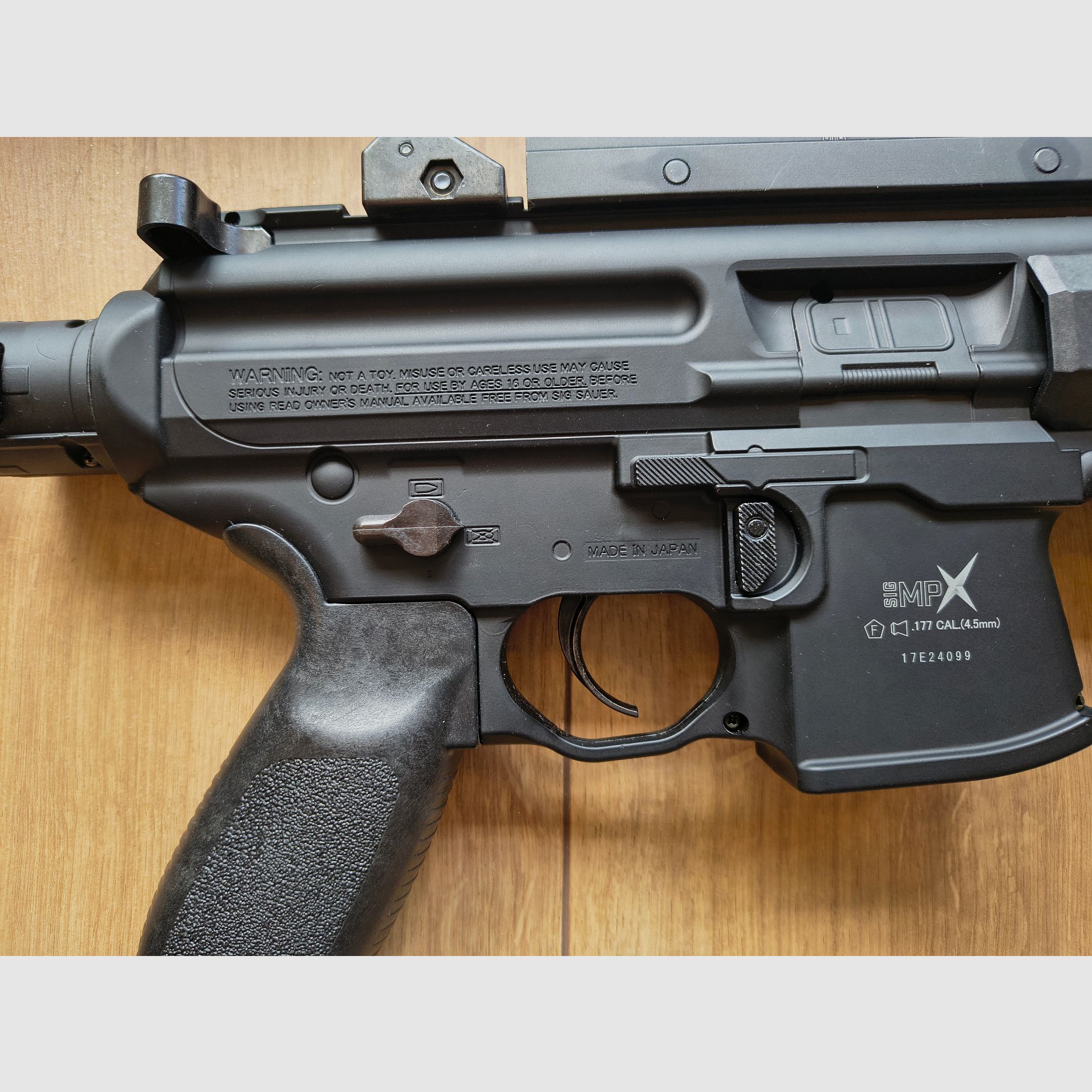 SIG SAUER MPX CO2 Gewehr 4,5mm Diabolo mit Schalldämpfer