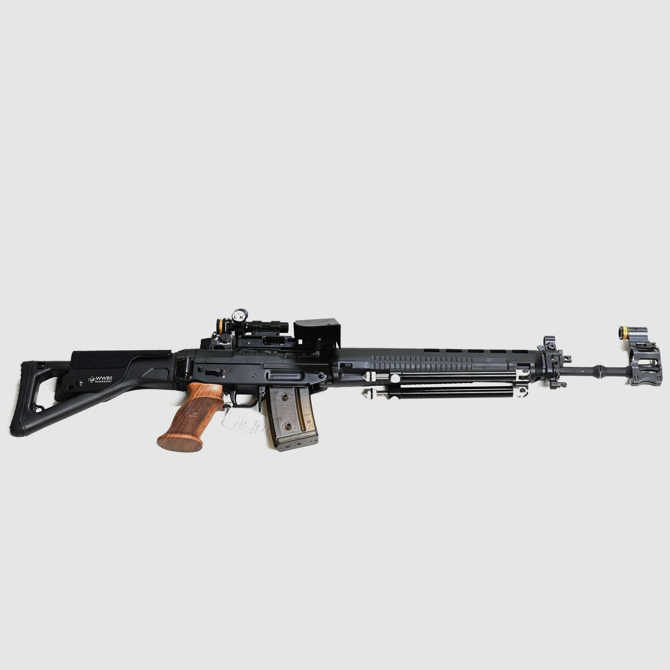 SL-Gewehr SIG PE 90, aufgerüstet zu Wyss Elite 90 5.56 x 45 (GP90), Bild 1 von 3