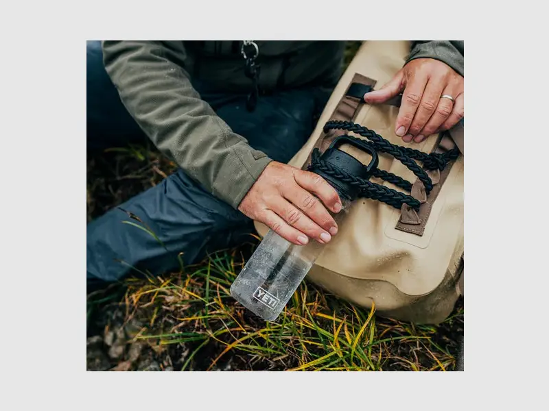 YETI YONDER™ Wasserflasche mit YONDER™ TETHER Verschluss, Bild 69 von 72