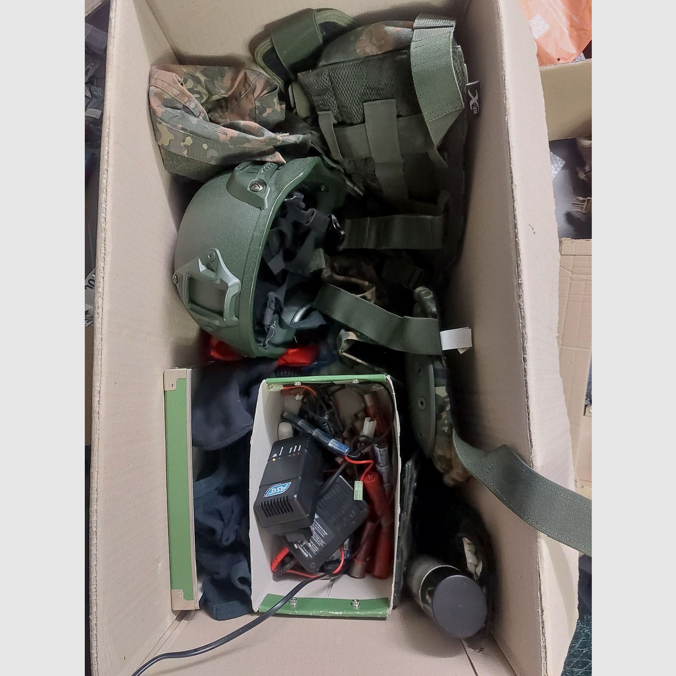 Airsoft / Paintball Konvolut Verkauf Entrümpelung - Aw Custom, CZ75 SP-01 Shadow , Elite Force 1911, Beretta M92, Tippmann