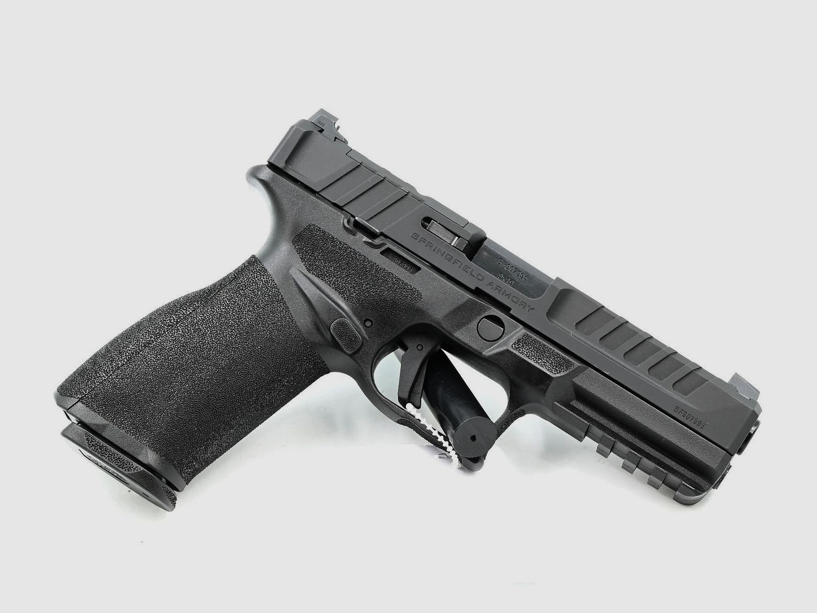 Pistole Springfield Armory Echelon F, Black, 9×19, 4.5″ Lauf, Optic Ready, 3-Dot Tritium, Bild 2 von 2