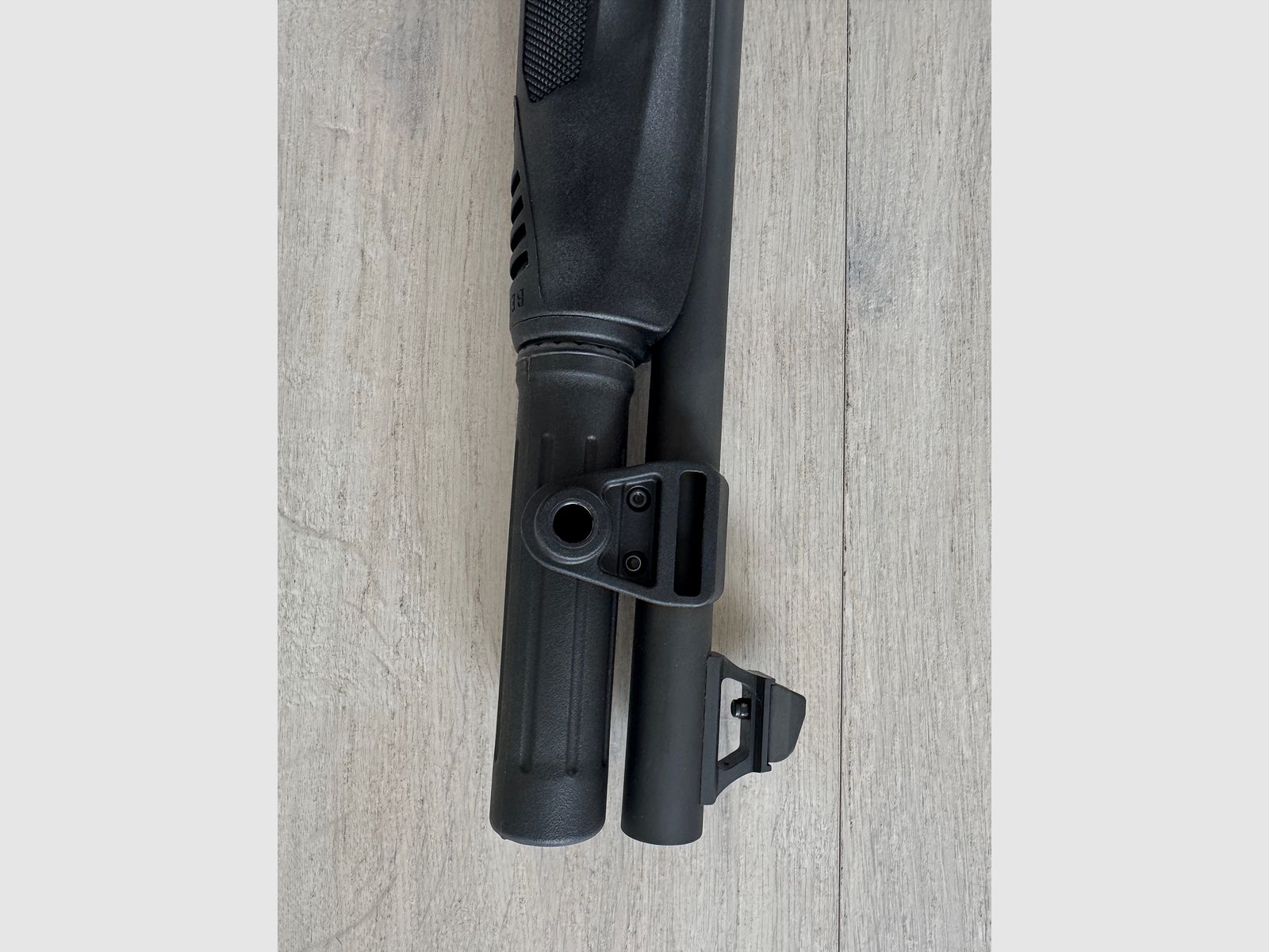 Beretta 1301 MESA Tactical USA Special model with pistol grip, 12/76 - Like new