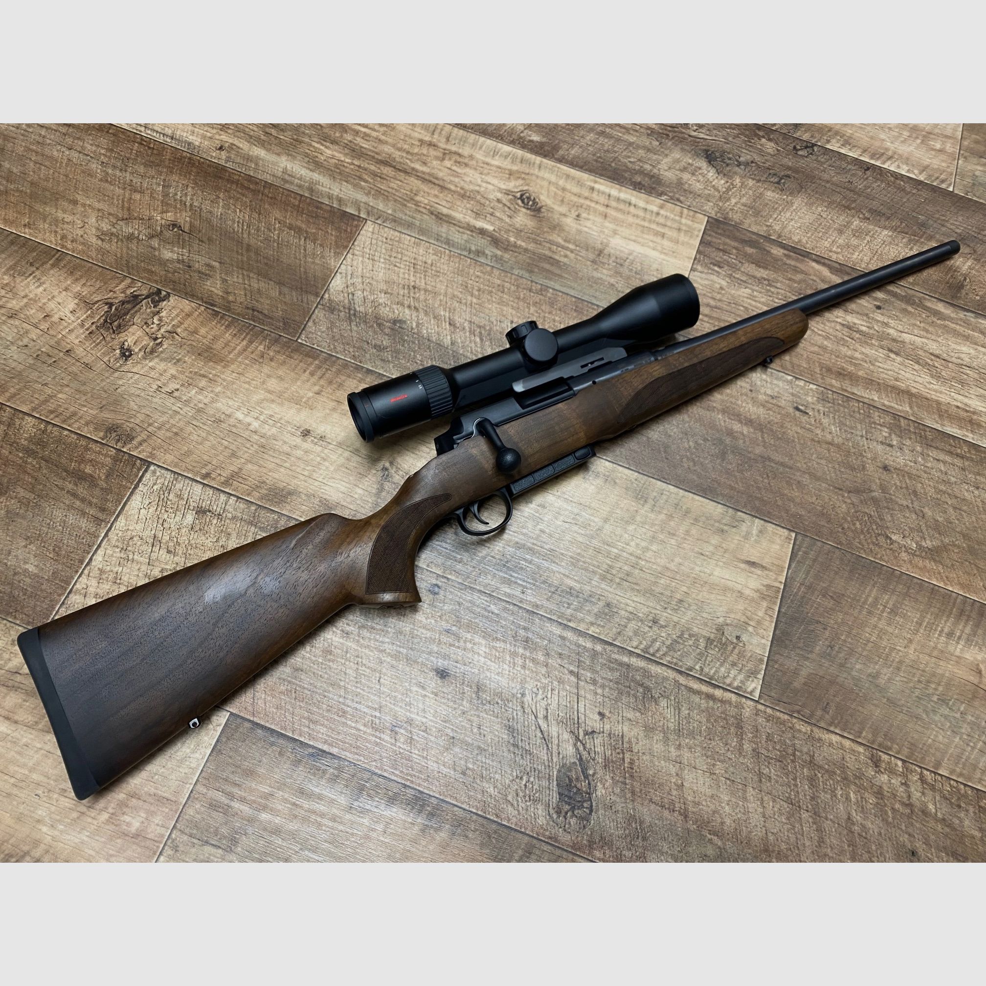 Mauser 25 Pure mit Minox RS 4 2,5-10x50 S NEUHEIT 