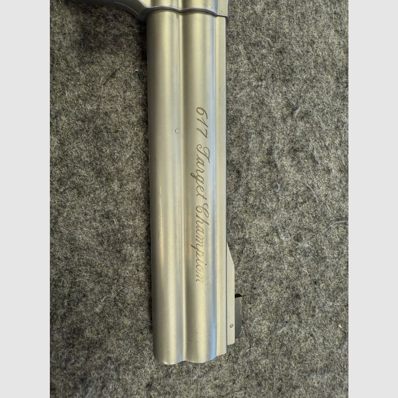 Smith & Wesson Revolver S&W 617 Target Champ