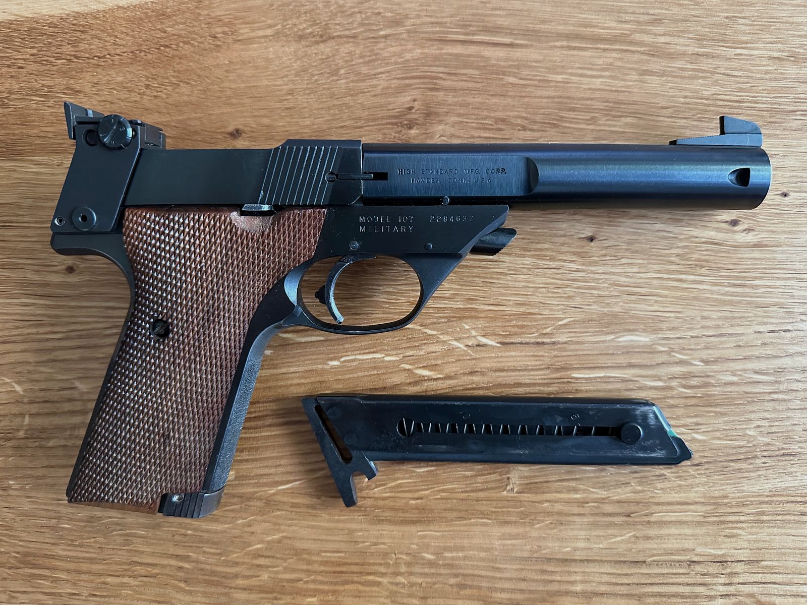 High Standard Supermatic Citation Modell 107 Military .22 l.r. im sammelwürdigen Zustand
