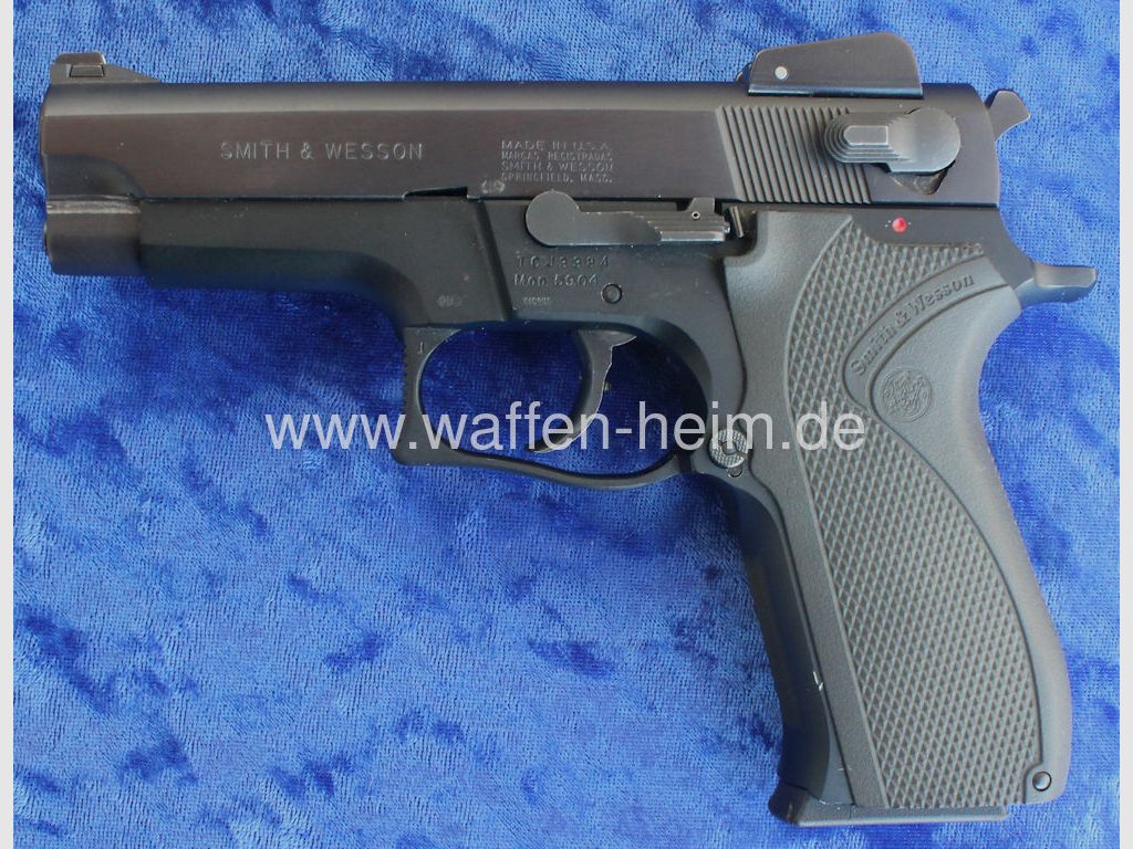 Smith & Wesson 5904
