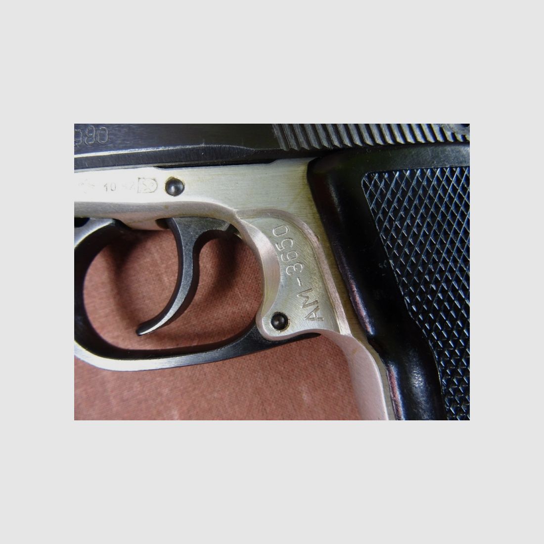 M74 pistol [c377], image 4 of 13