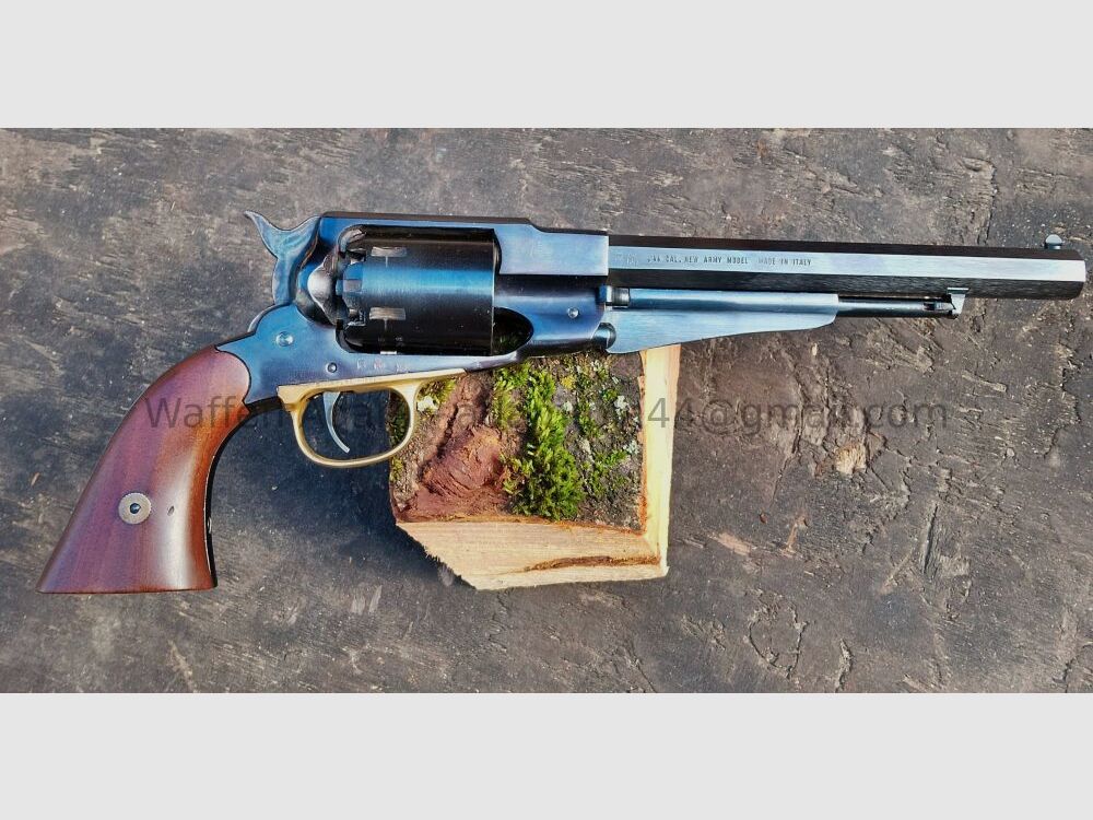 Hawes, Los Ángeles, California. Remington 1858, Nuevo Modelo Ejército
