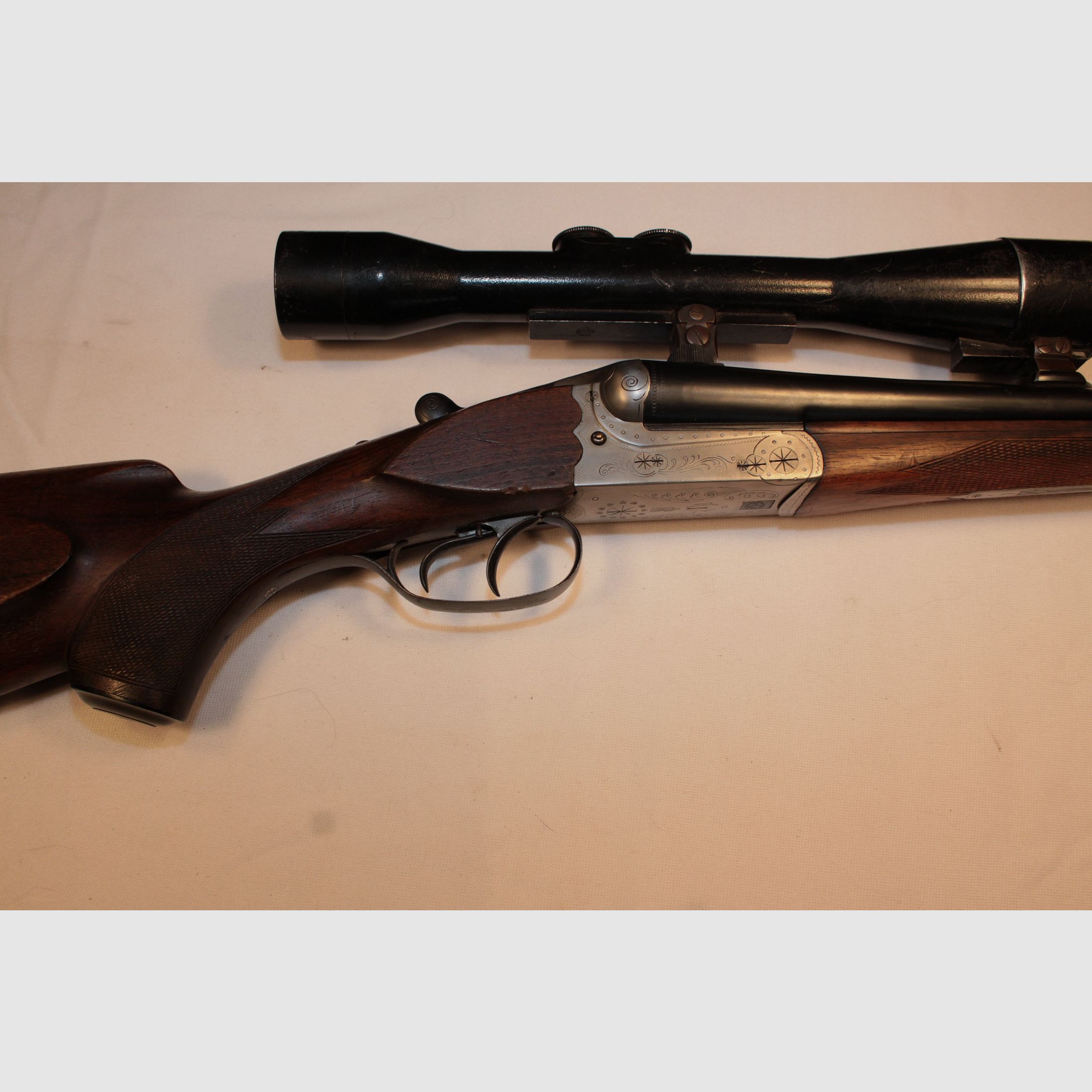 Linkerschaft jachtgeweer in 12/70 en 8x57IRS met geweerschotel.