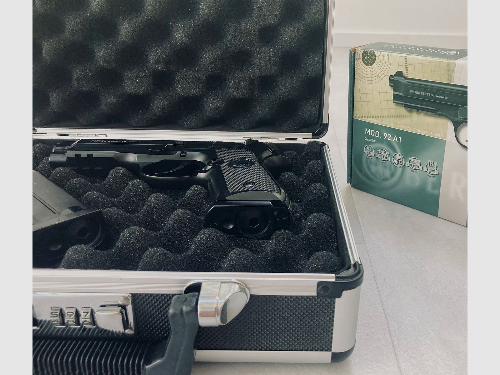 Umarex Beretta Mod.92 A1 CO2 Pistole - neuwertiger Zustand