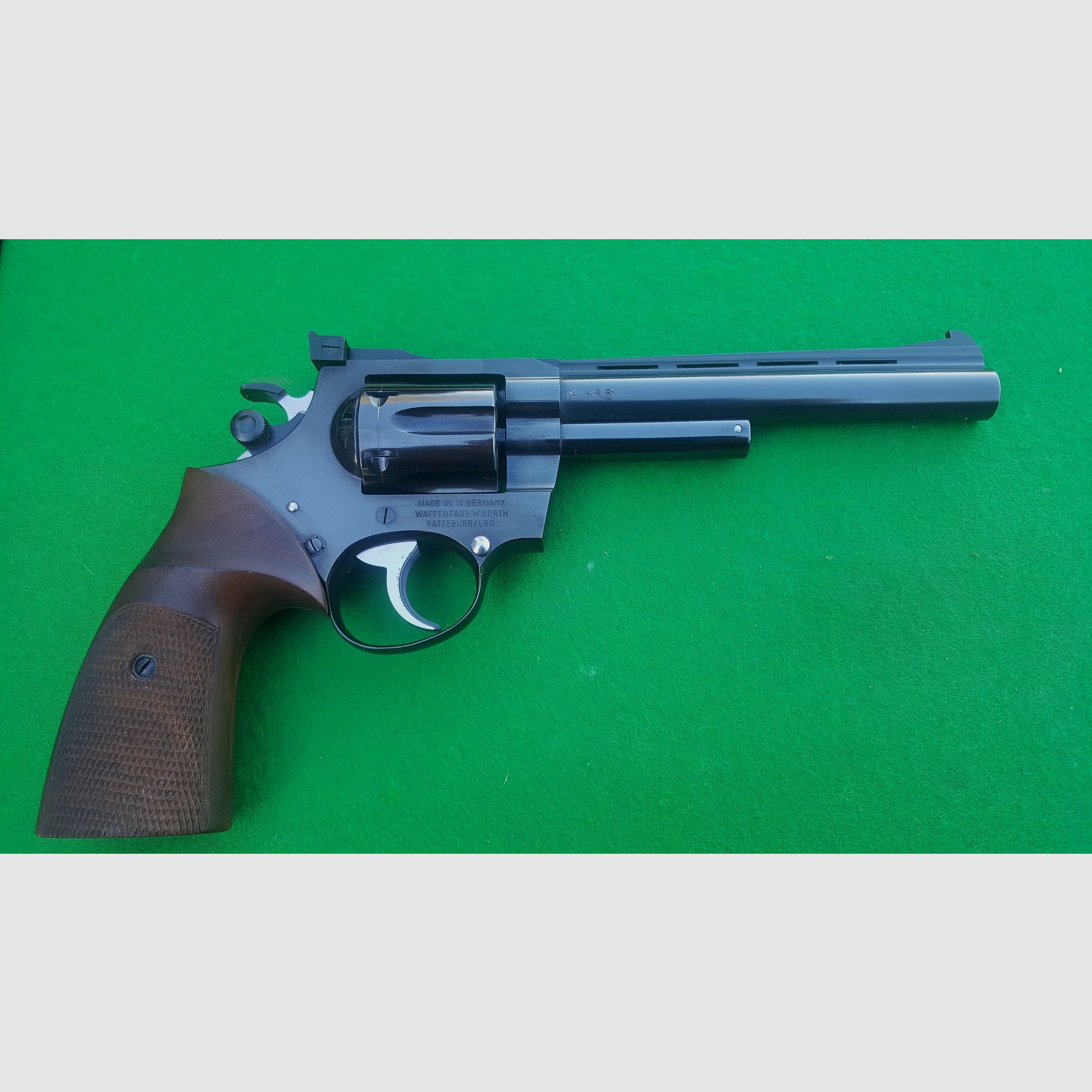 Korth Revolver  Cal. .22 LR   1973  6" Lauflänge