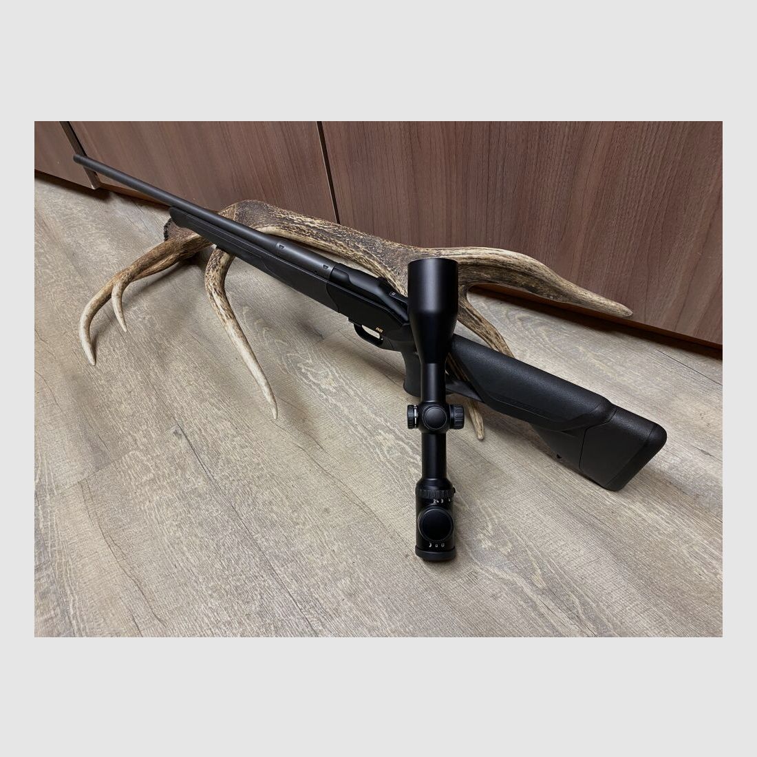 Blaser R8 Ultimate, with Leica Magnus 2.4-16x56 i, with rail