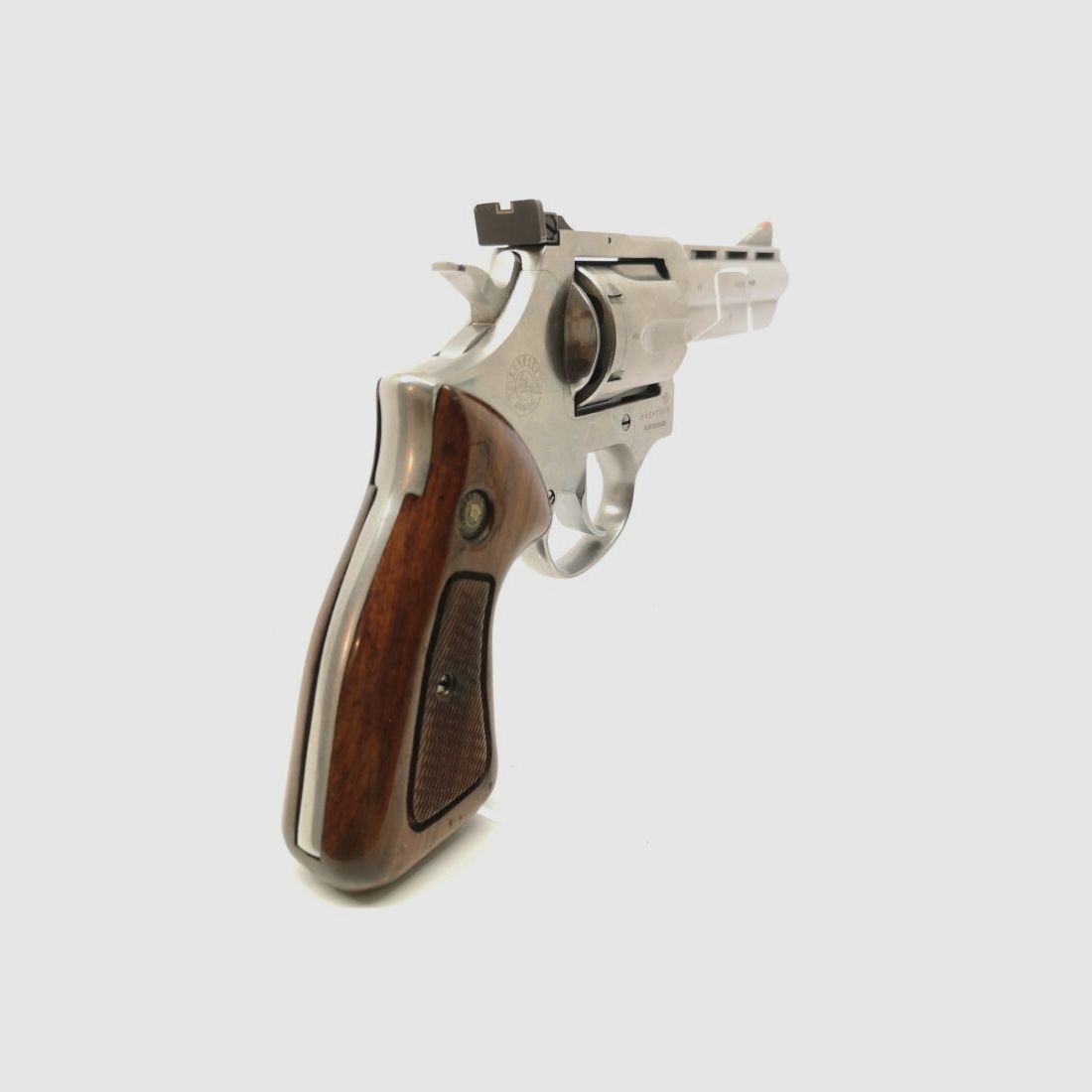 Taurus 689