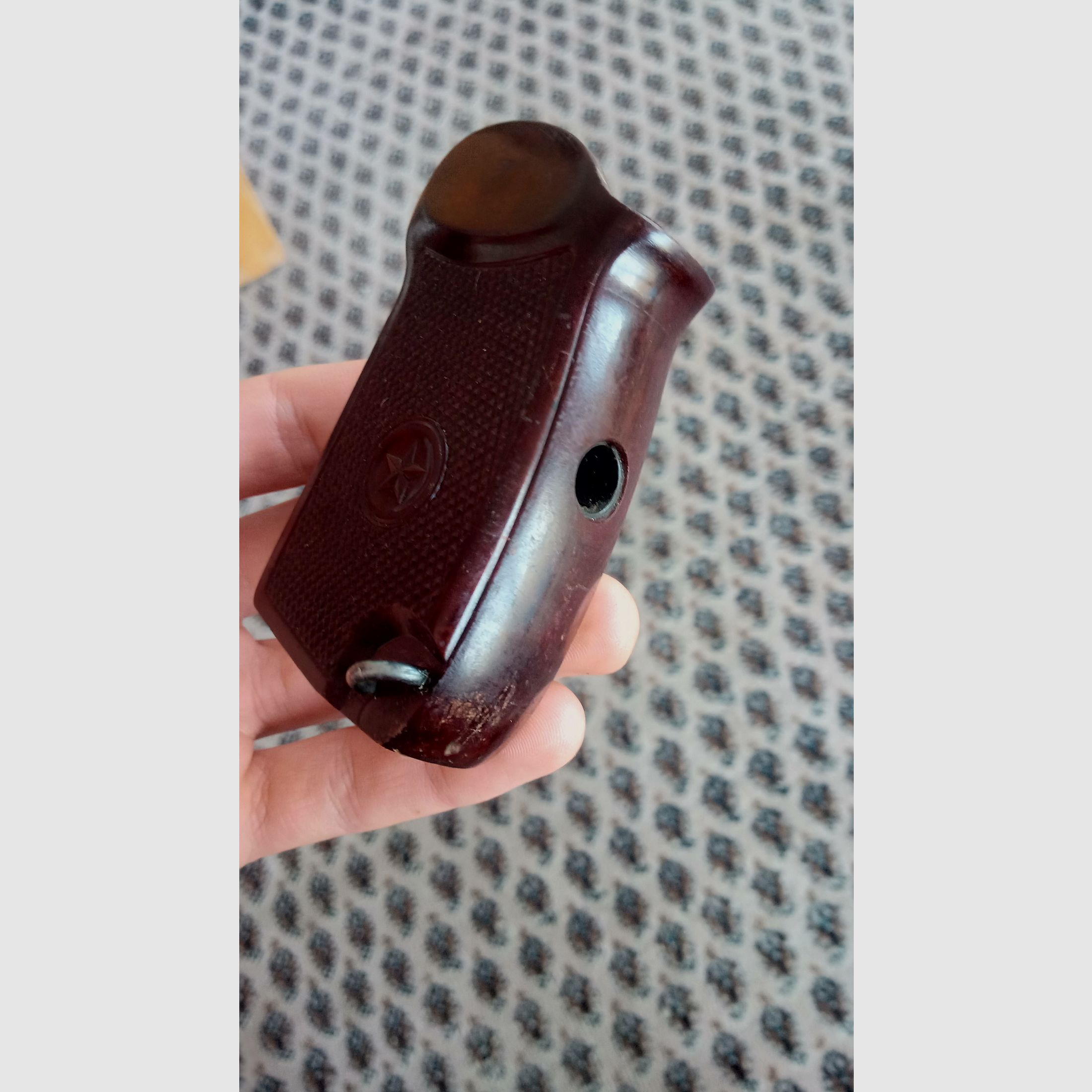 Griffschale für 9x18 Makarov PM feinstes sowjetisches Bakelit