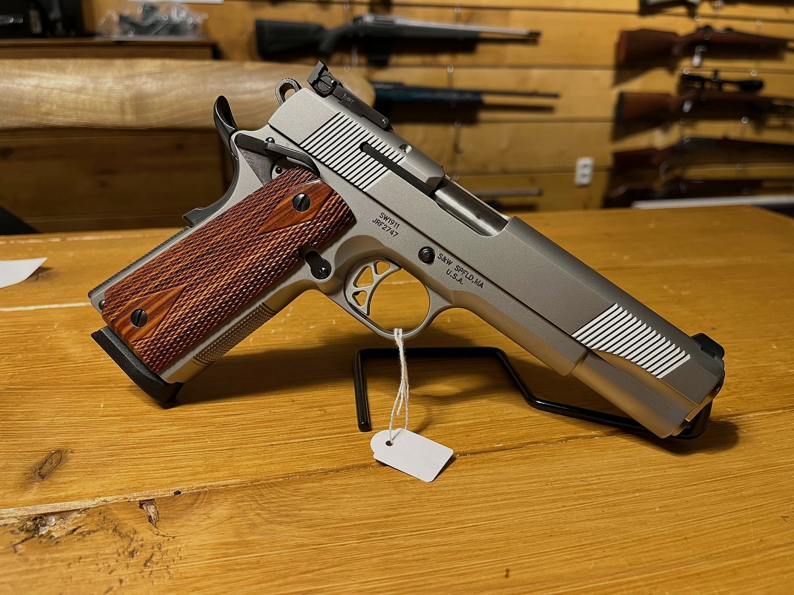 Smith & Wesson SW1911 Stainless .45 ACP d’occasion, image 2 sur 3