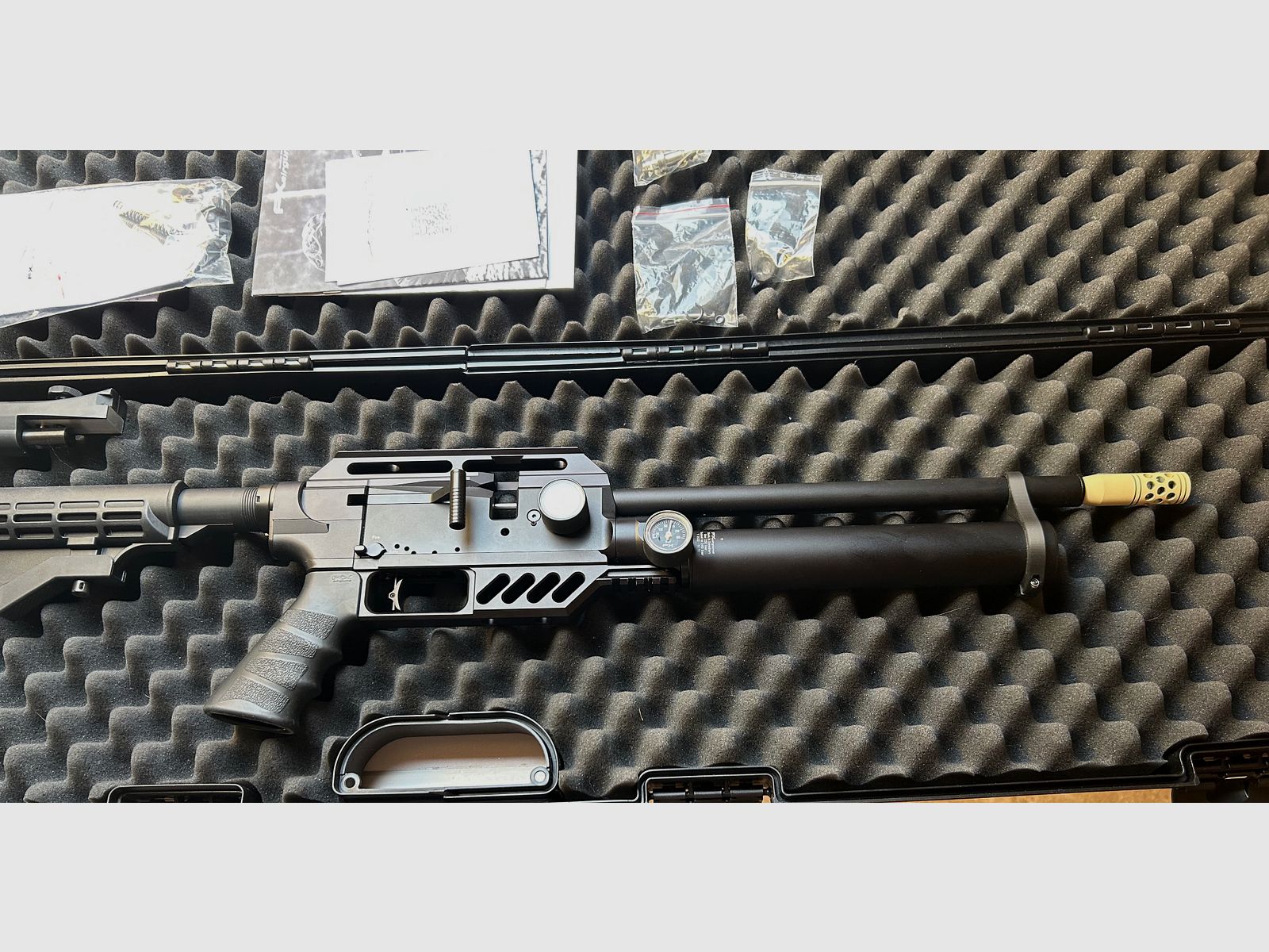 FX Dreamline Tactical Compact Luftgewehr 7,5 Joule , Kal. 4,5 (.177) inkl. 3 Mag und Compact Schulterstütze